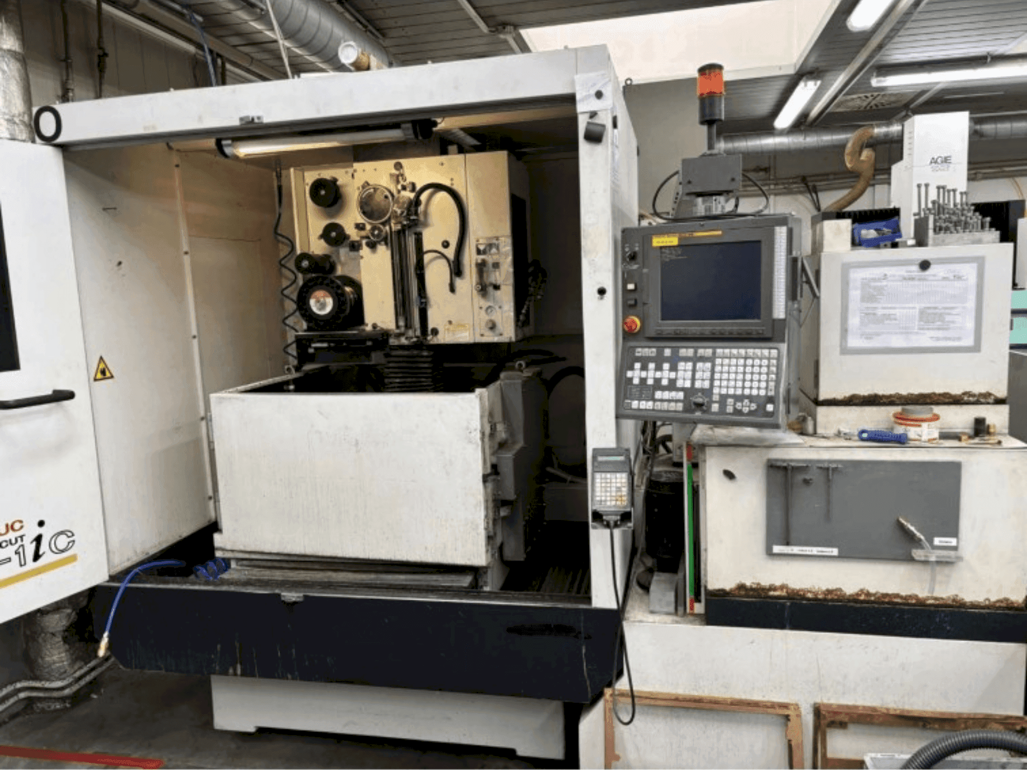 MACHINE_IMG_ALT_FRONT_VIEW