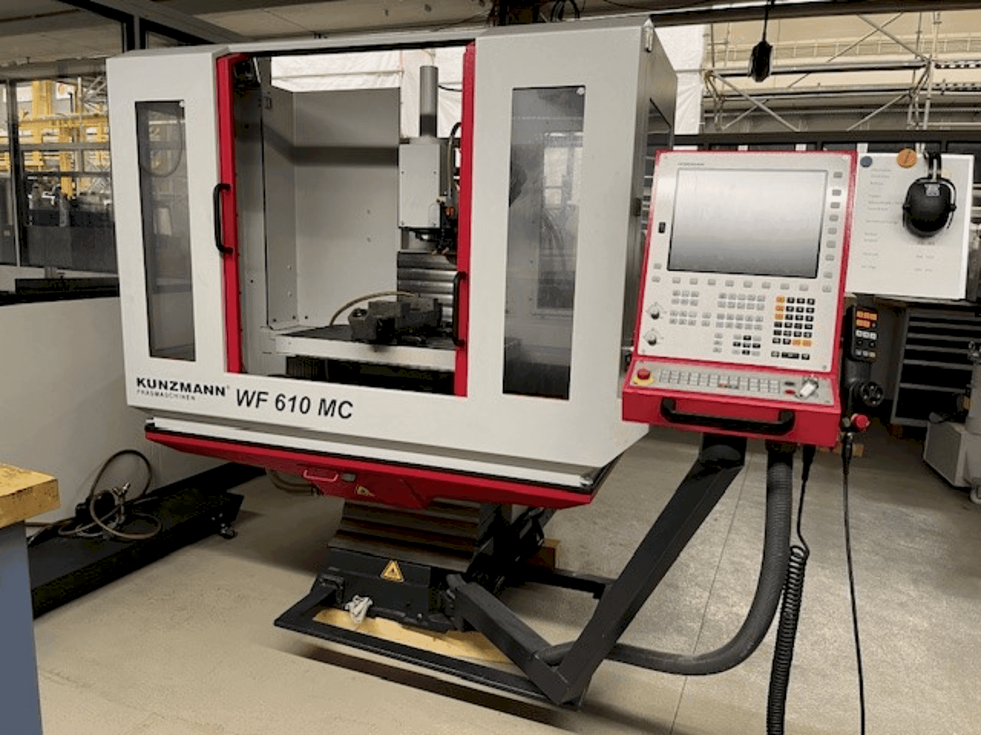 MACHINE_IMG_ALT_FRONT_VIEW