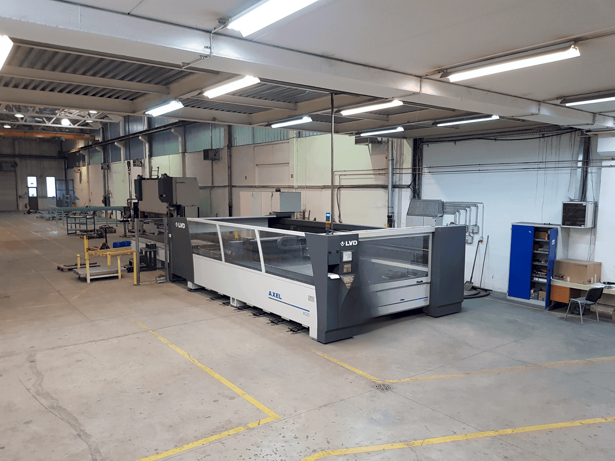 MACHINE_IMG_ALT_FRONT_VIEW