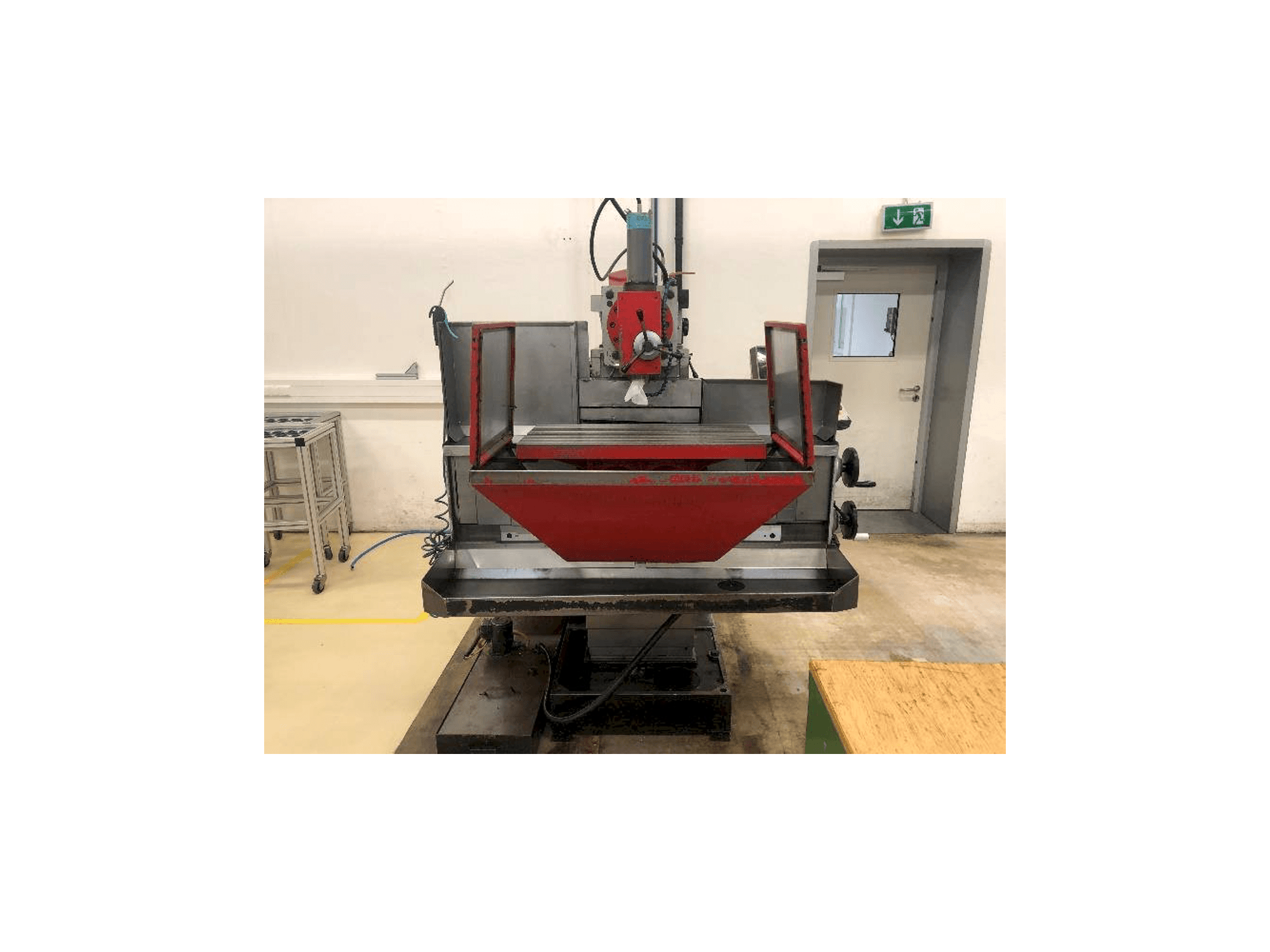 MACHINE_IMG_ALT_FRONT_VIEW