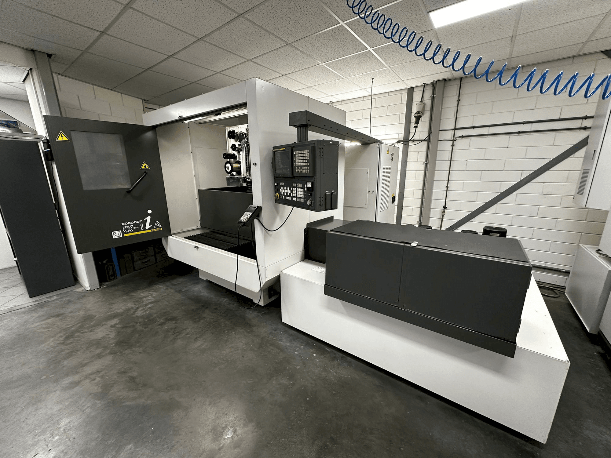 MACHINE_IMG_ALT_FRONT_VIEW
