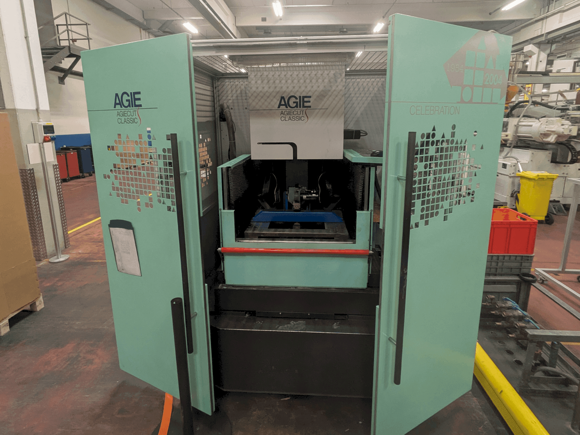 MACHINE_IMG_ALT_FRONT_VIEW
