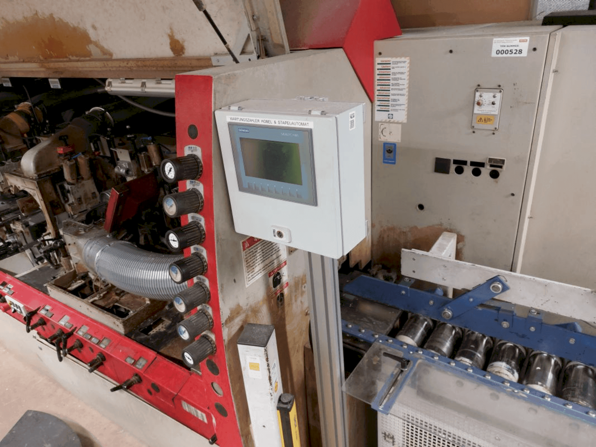 MACHINE_IMG_ALT_FRONT_VIEW