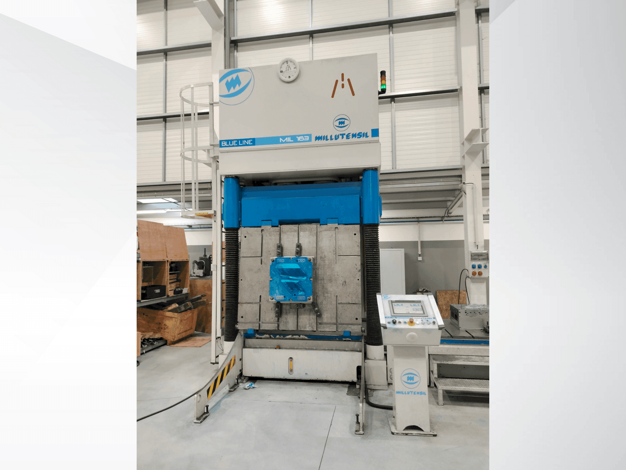 MACHINE_IMG_ALT_FRONT_VIEW