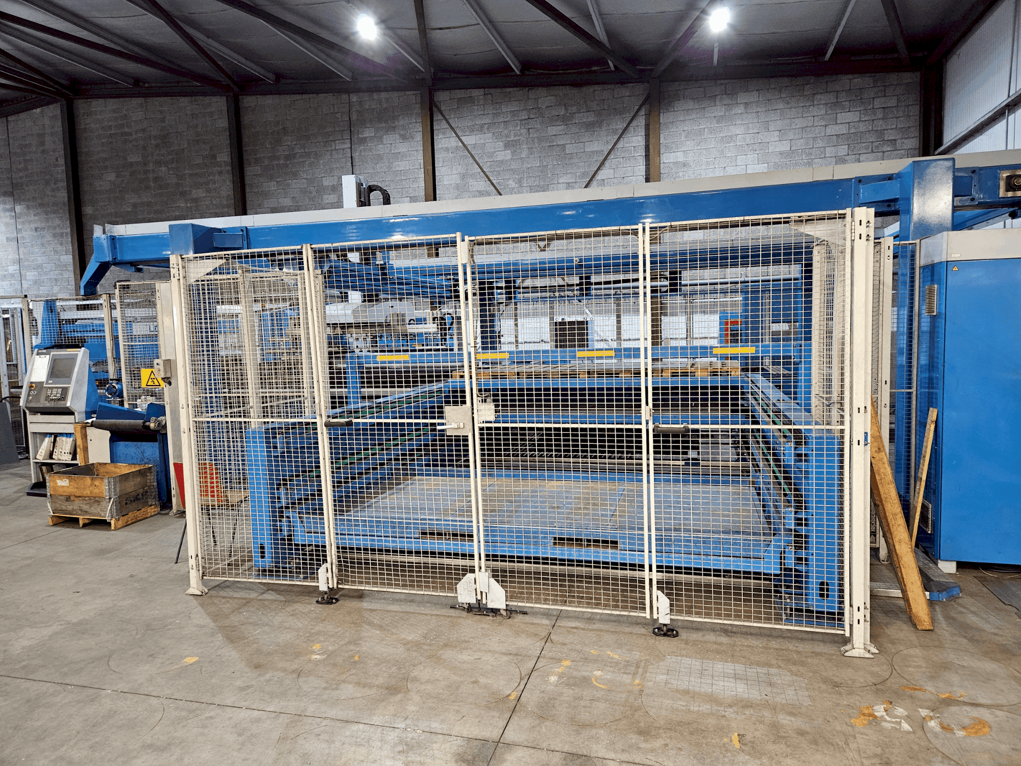 MACHINE_IMG_ALT_FRONT_VIEW