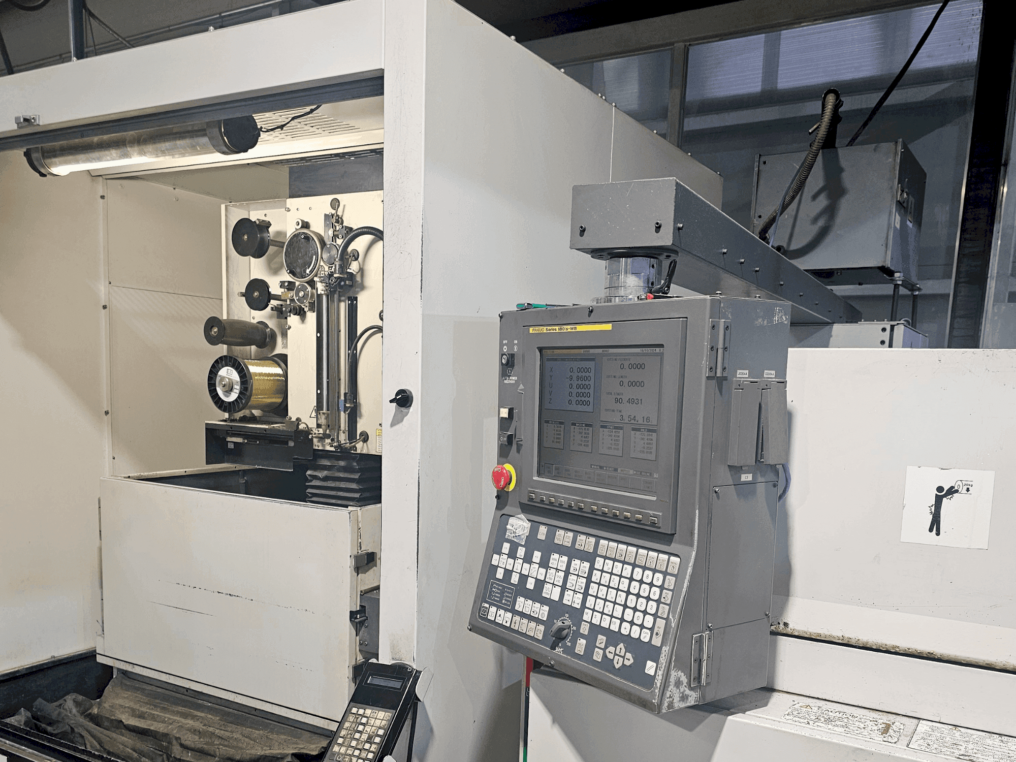 MACHINE_IMG_ALT_FRONT_VIEW