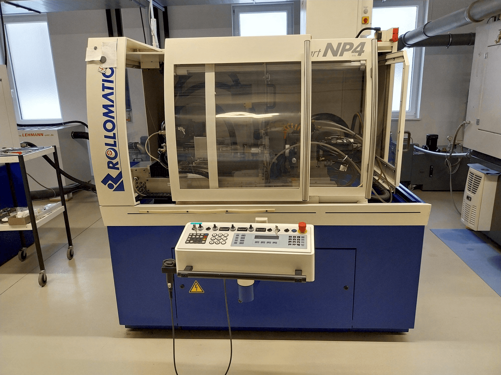 MACHINE_IMG_ALT_FRONT_VIEW