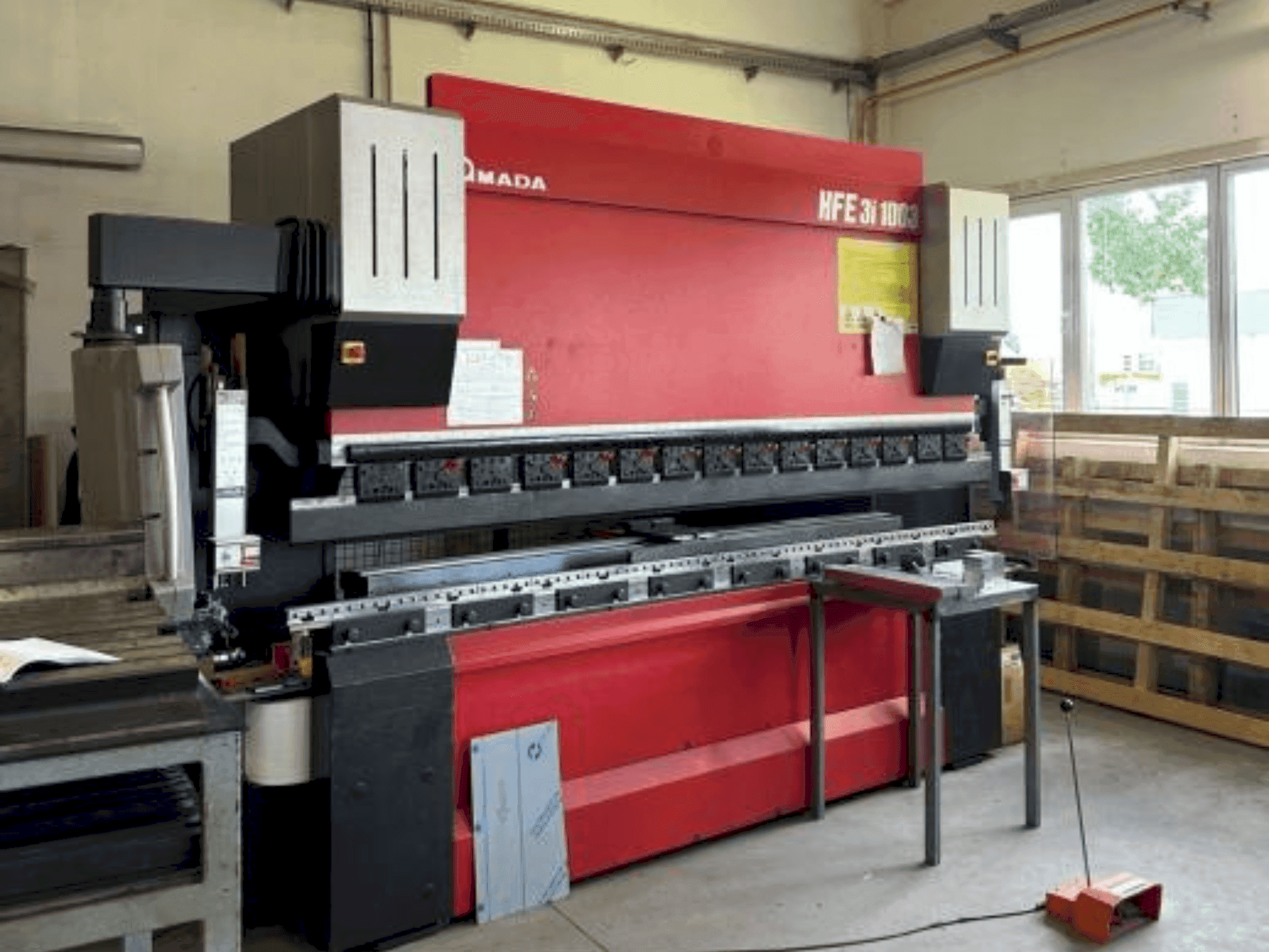 MACHINE_IMG_ALT_FRONT_VIEW