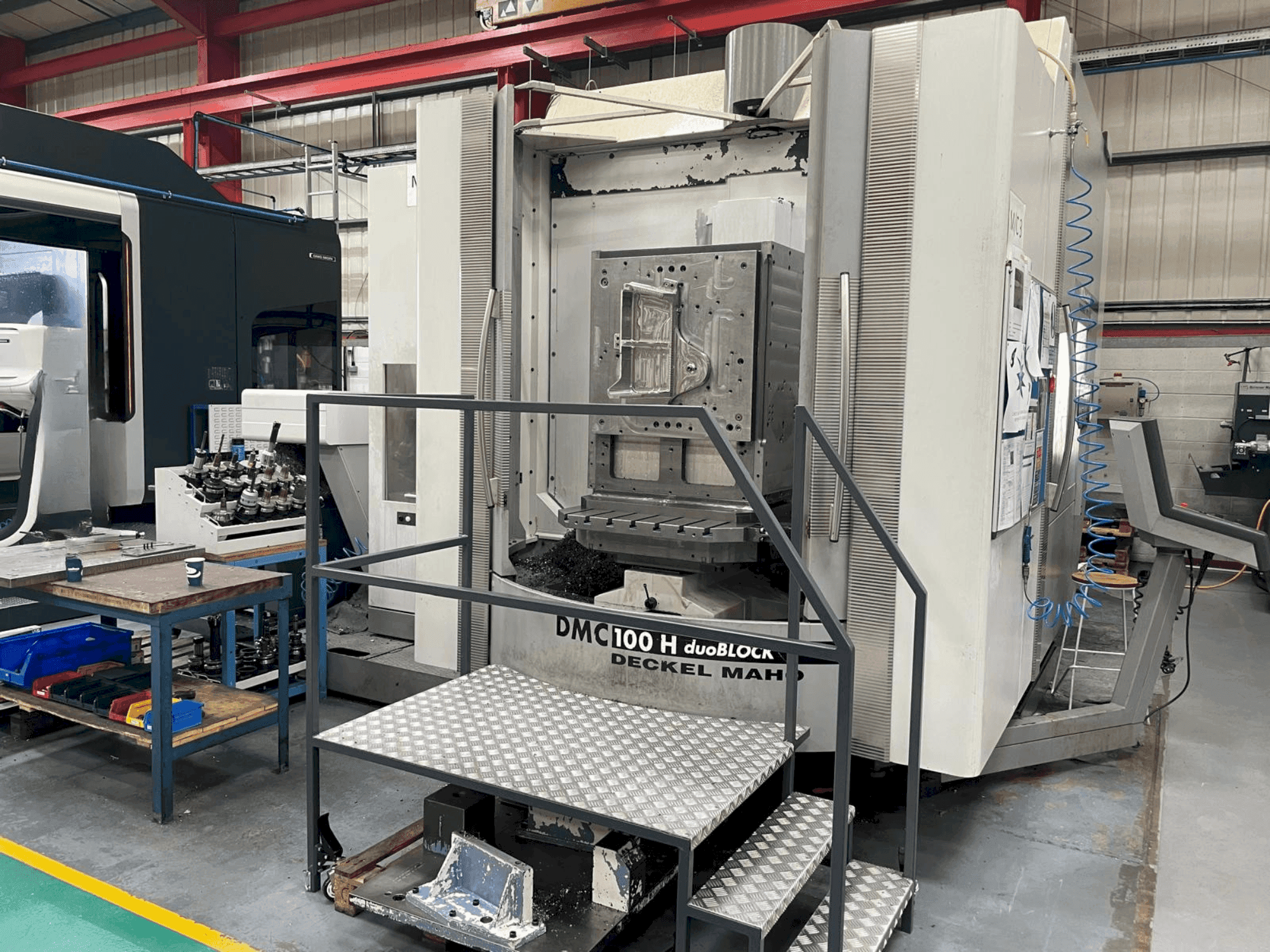 MACHINE_IMG_ALT_FRONT_VIEW