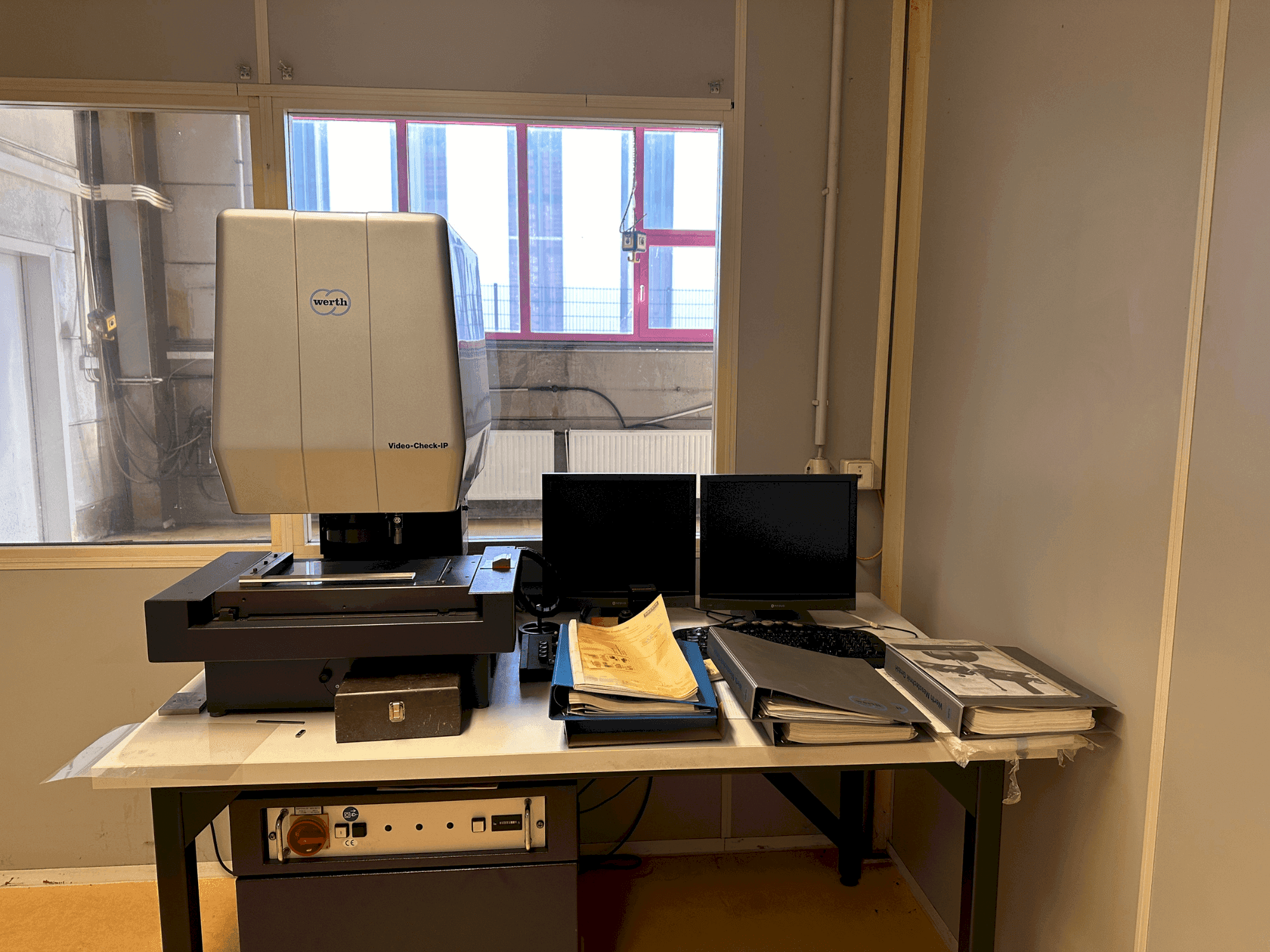 MACHINE_IMG_ALT_FRONT_VIEW