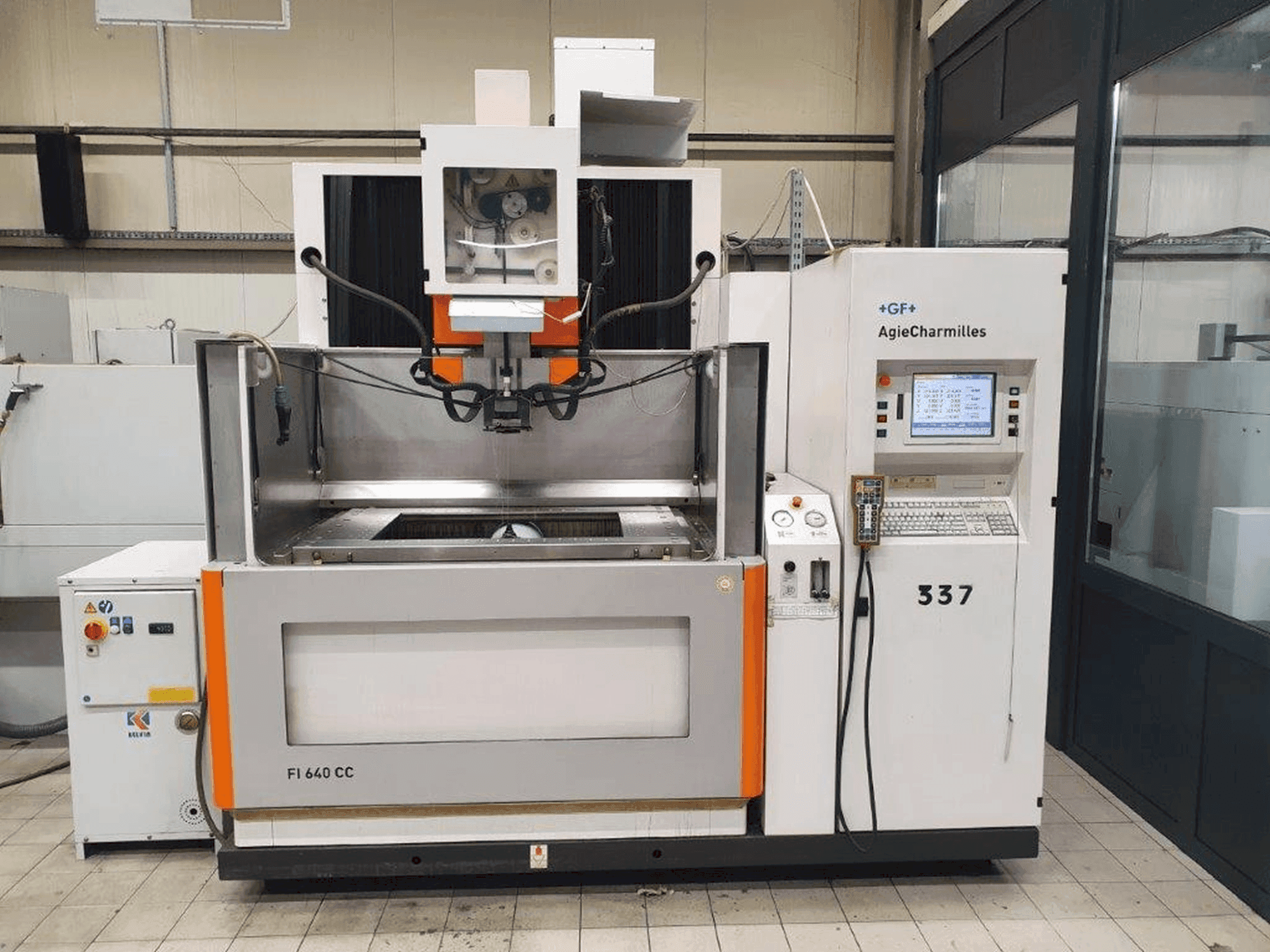 MACHINE_IMG_ALT_FRONT_VIEW