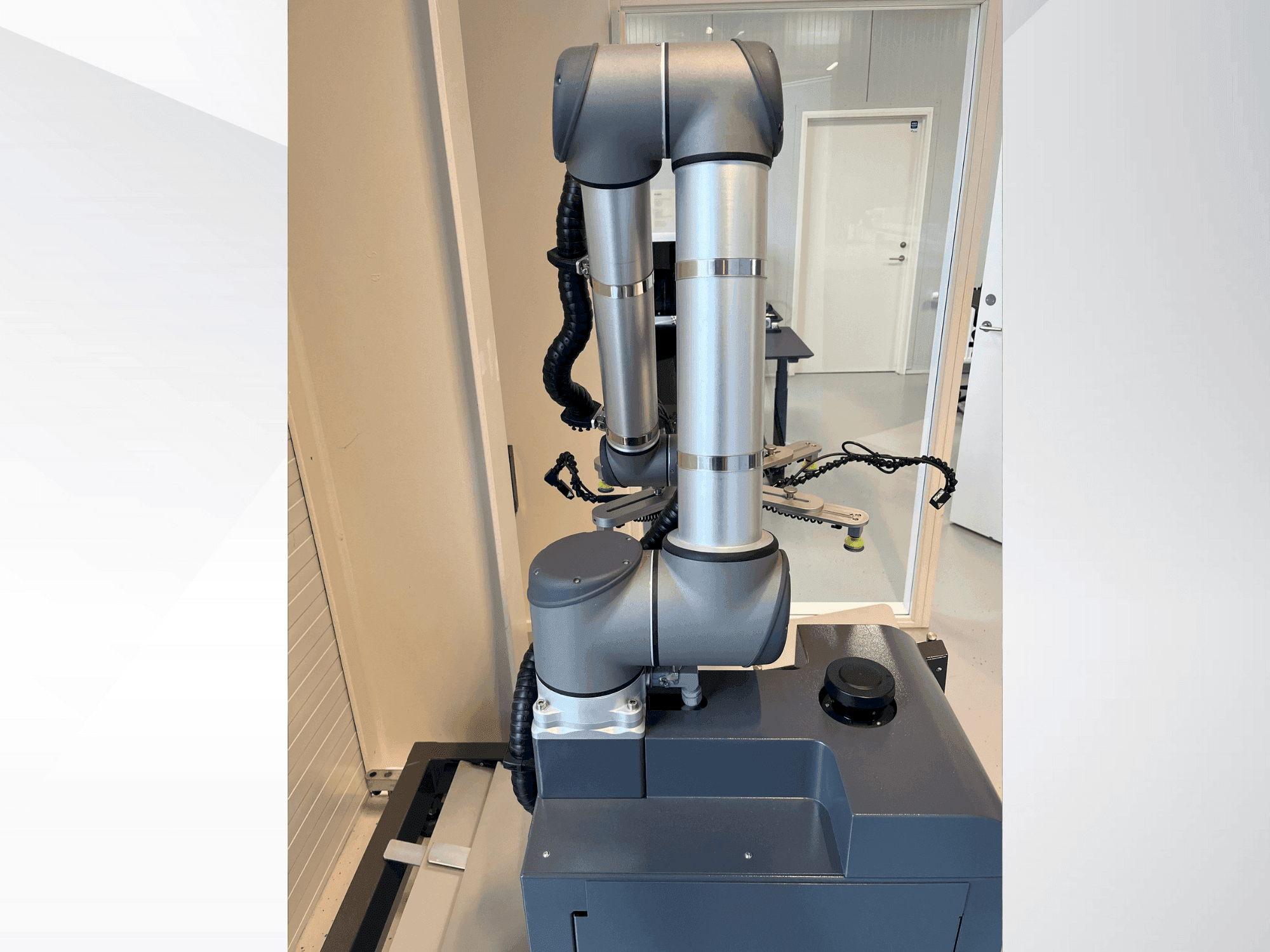 MACHINE_IMG_ALT_FRONT_VIEW