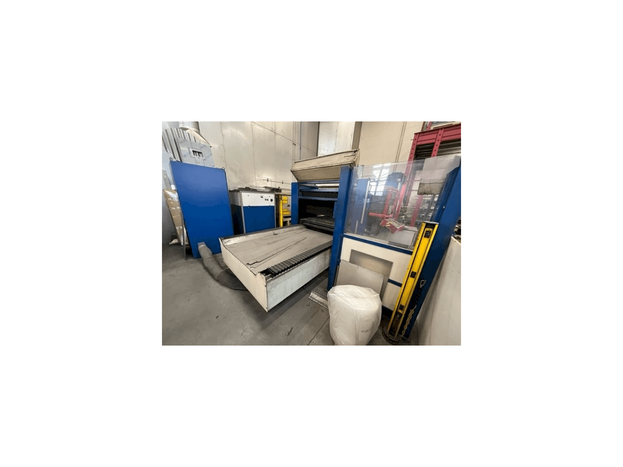 Front view of Messer Easylas machine