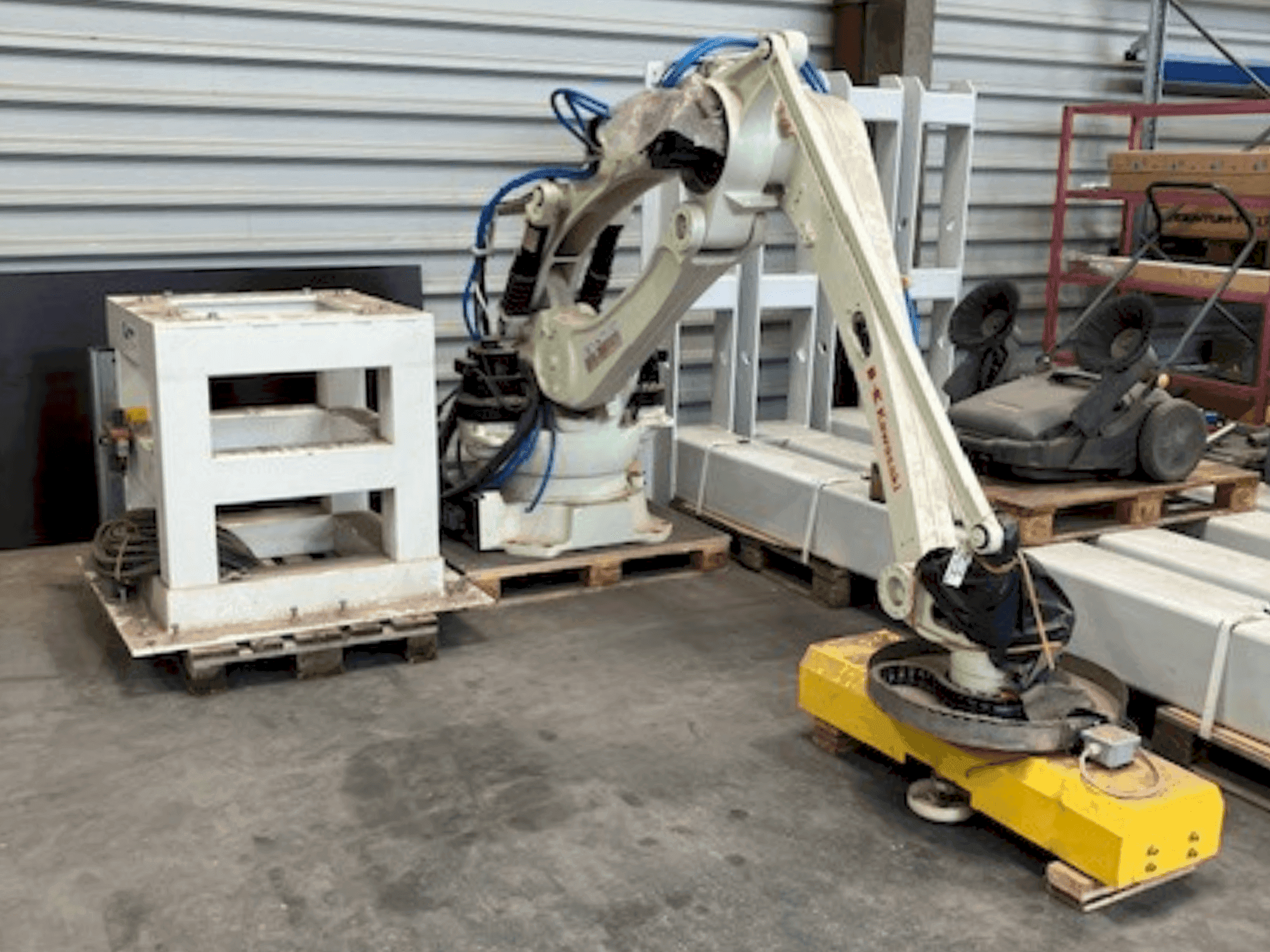 MACHINE_IMG_ALT_FRONT_VIEW