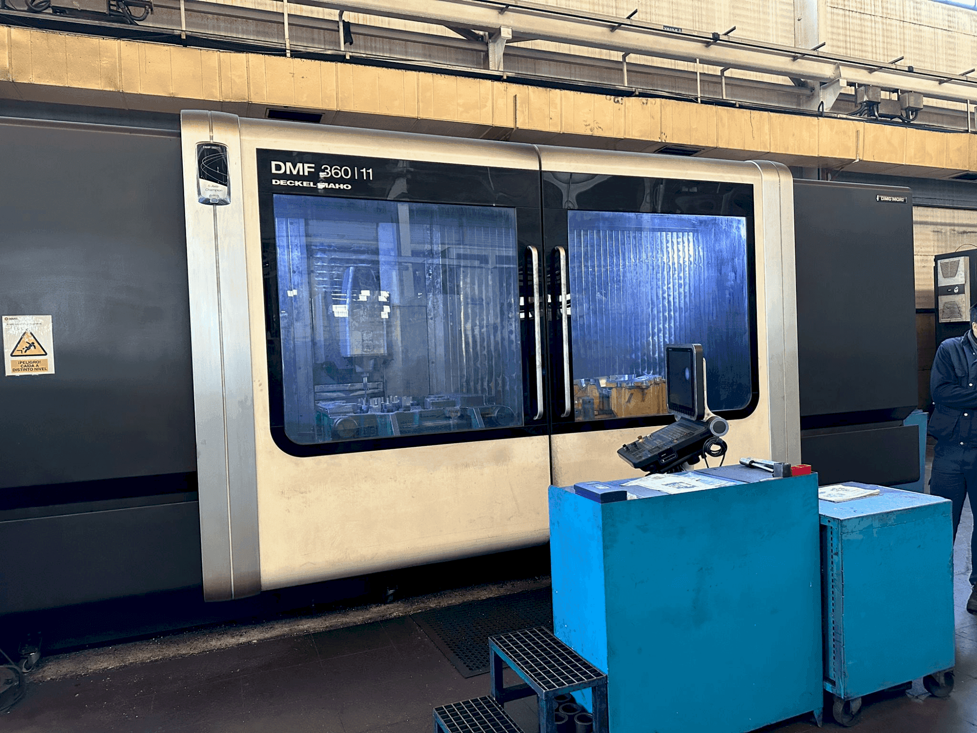 MACHINE_IMG_ALT_FRONT_VIEW