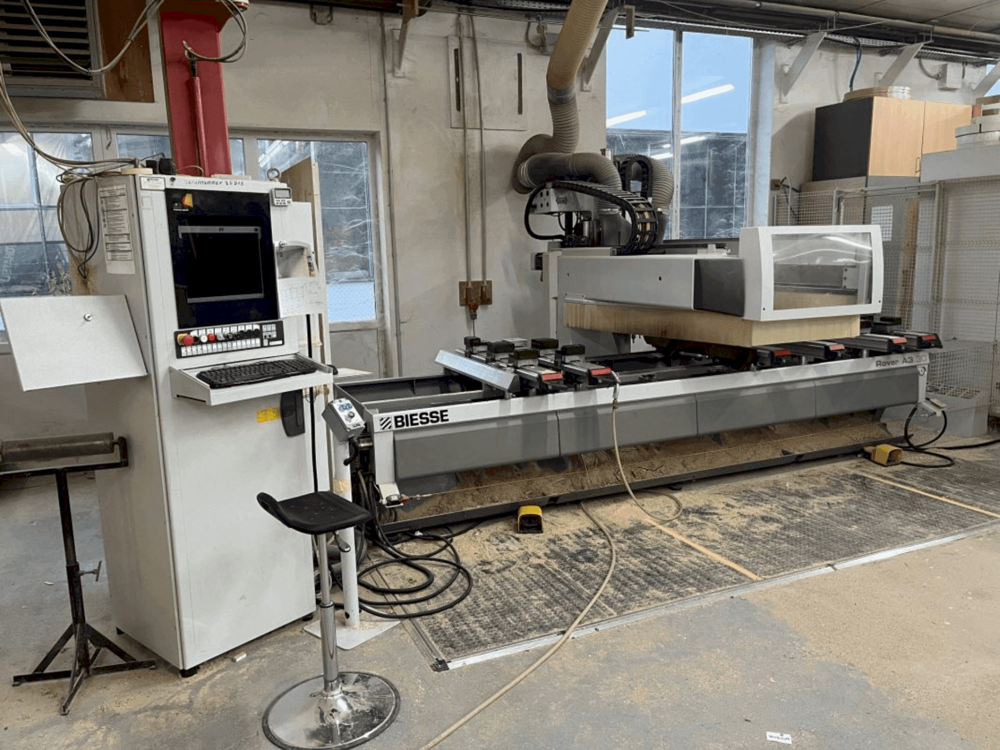 MACHINE_IMG_ALT_FRONT_VIEW