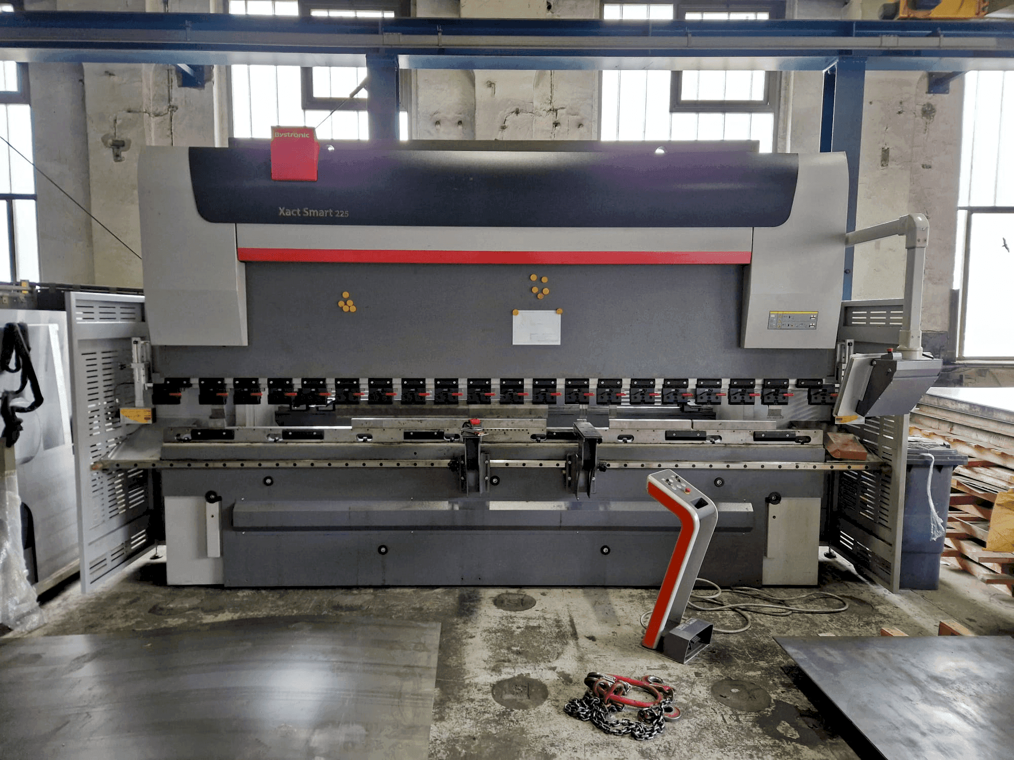 MACHINE_IMG_ALT_FRONT_VIEW