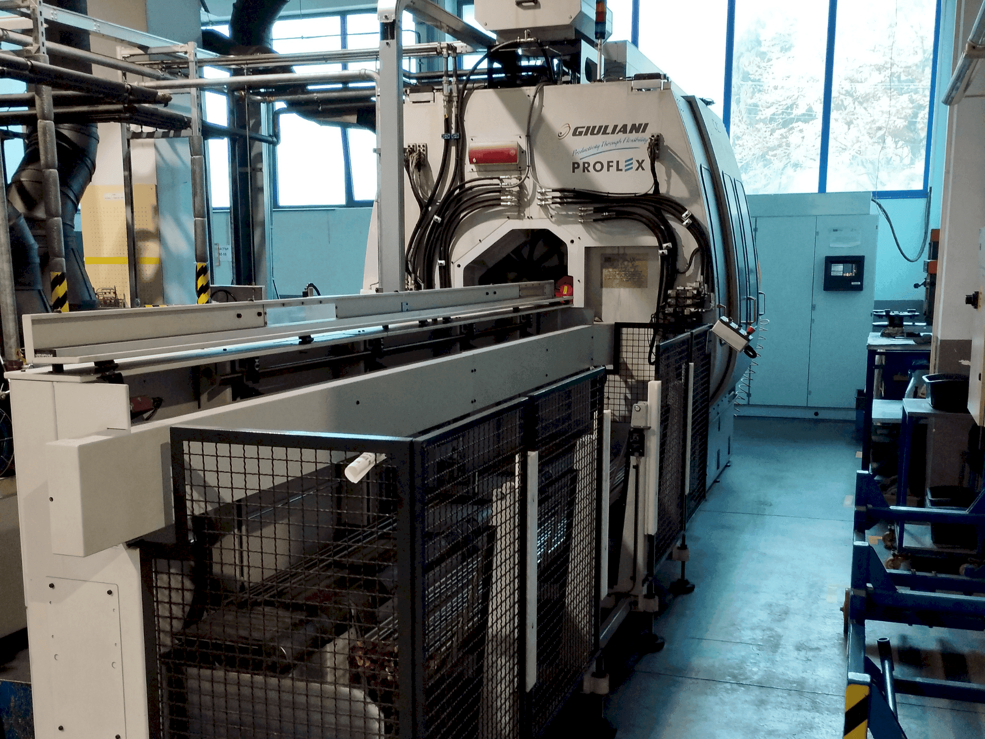 MACHINE_IMG_ALT_FRONT_VIEW