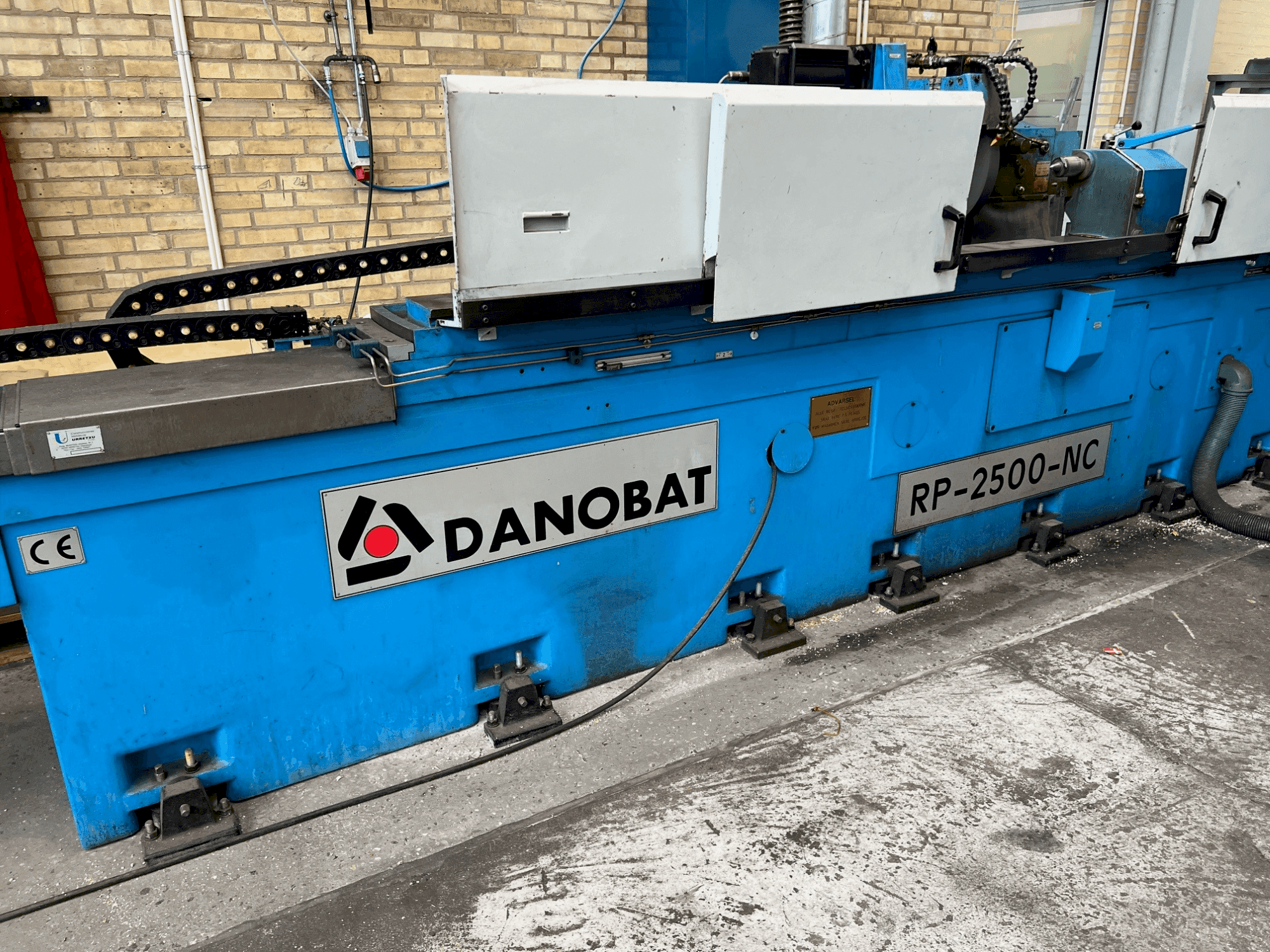 MACHINE_IMG_ALT_FRONT_VIEW