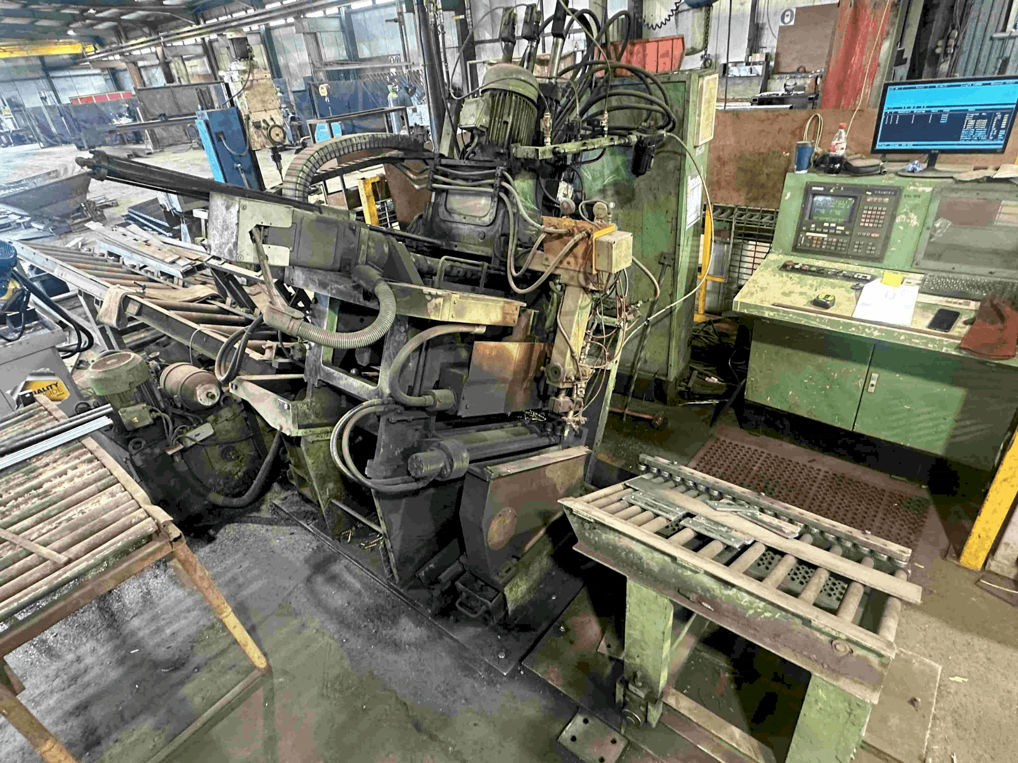 MACHINE_IMG_ALT_FRONT_VIEW