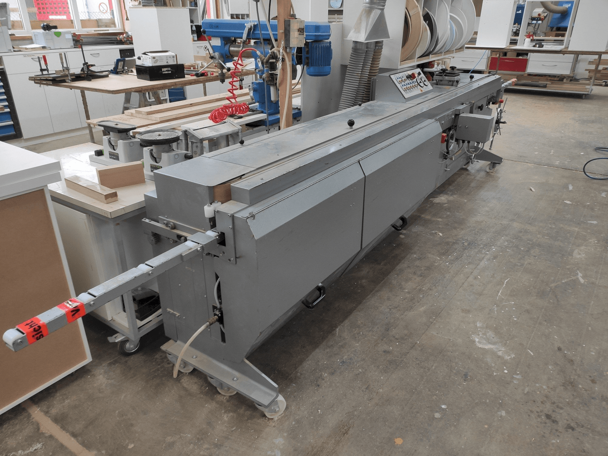 MACHINE_IMG_ALT_FRONT_VIEW