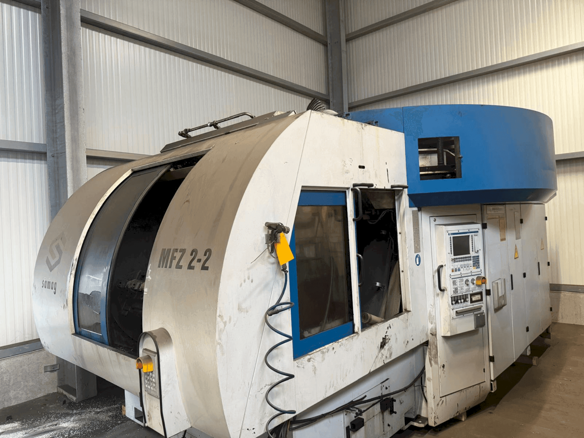 MACHINE_IMG_ALT_FRONT_VIEW