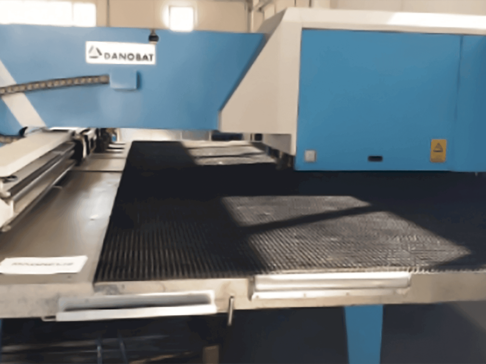 MACHINE_IMG_ALT_FRONT_VIEW