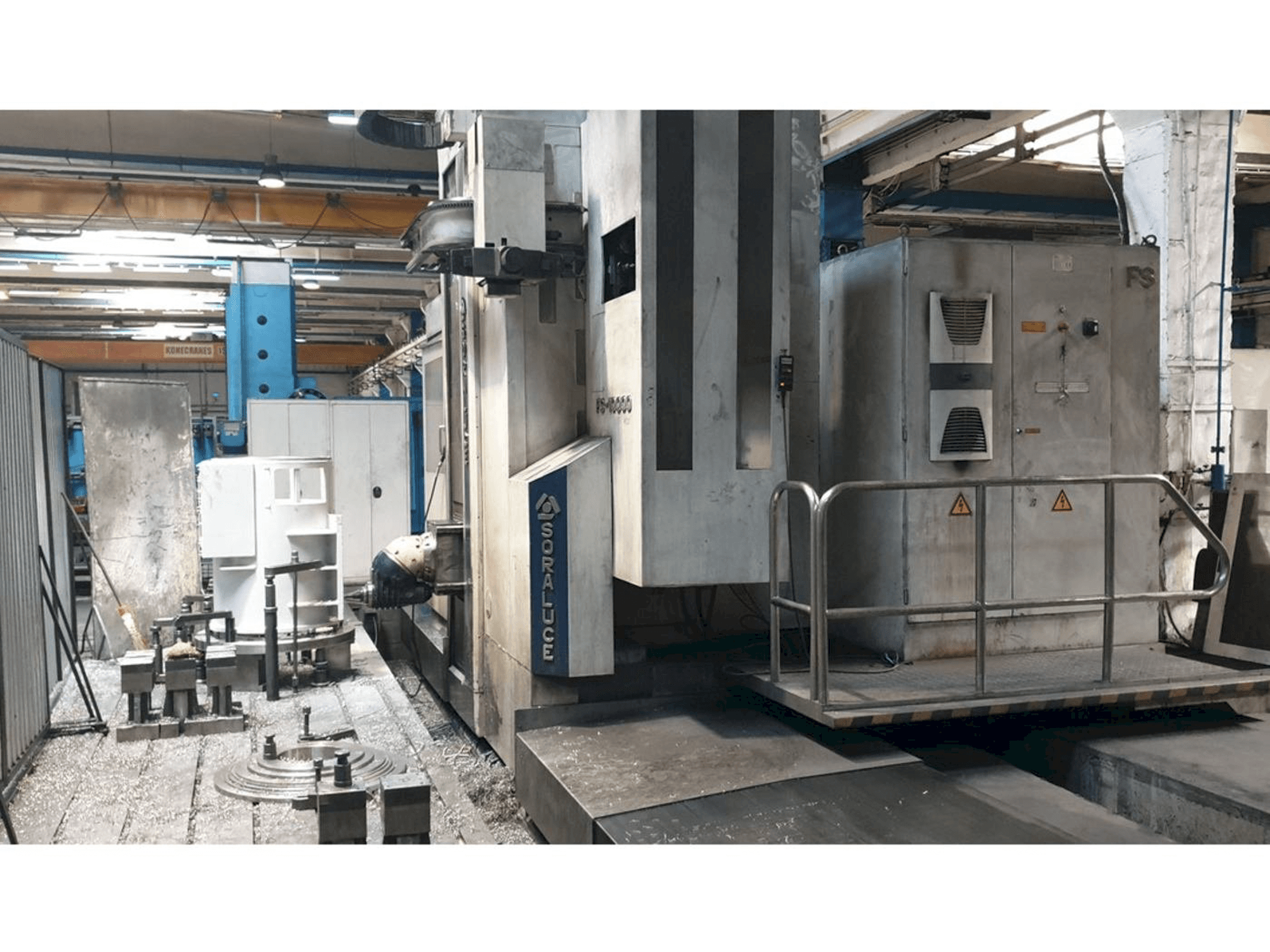 Front view of Soraluce FS-10000 machine