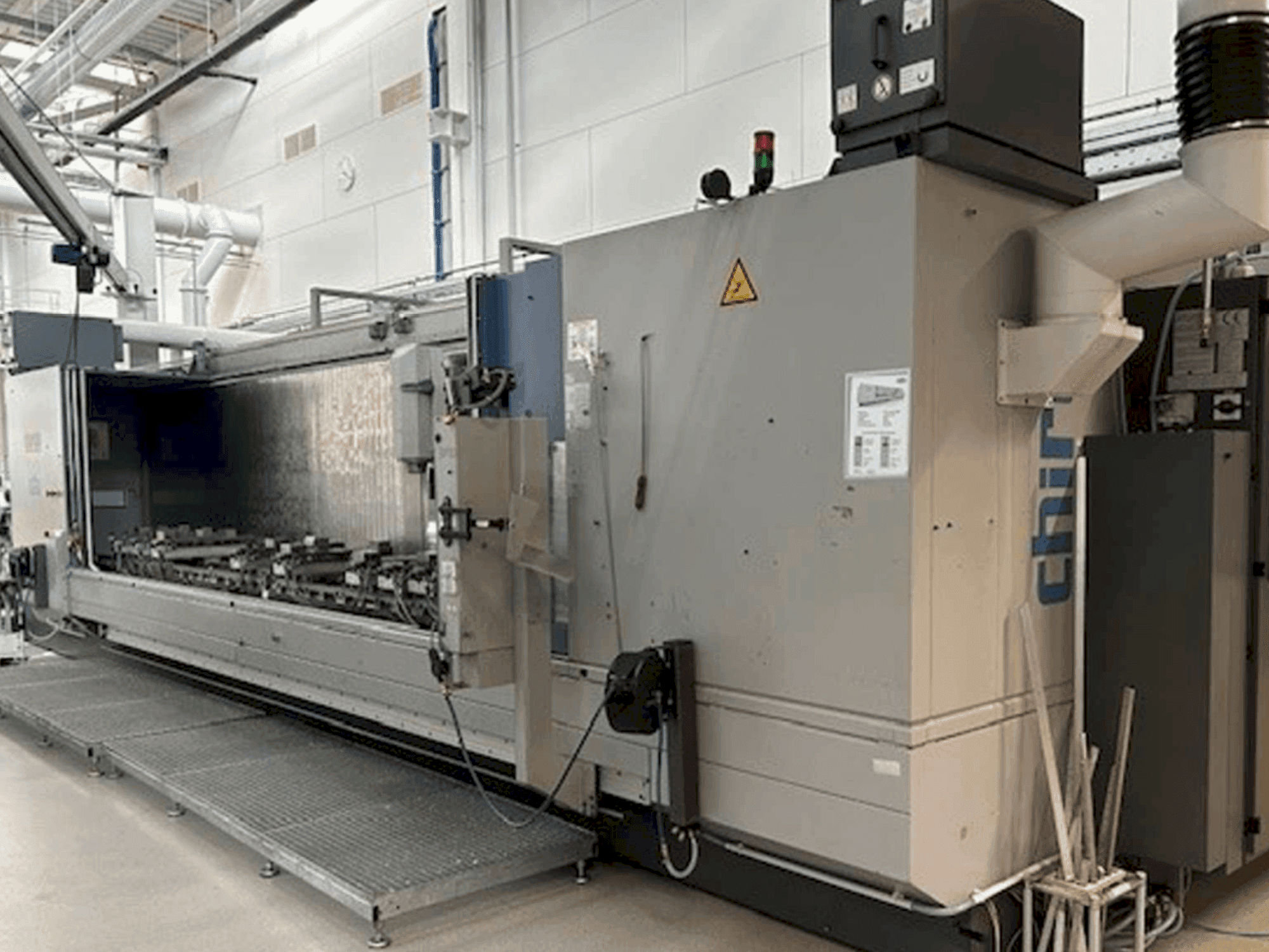 MACHINE_IMG_ALT_FRONT_VIEW