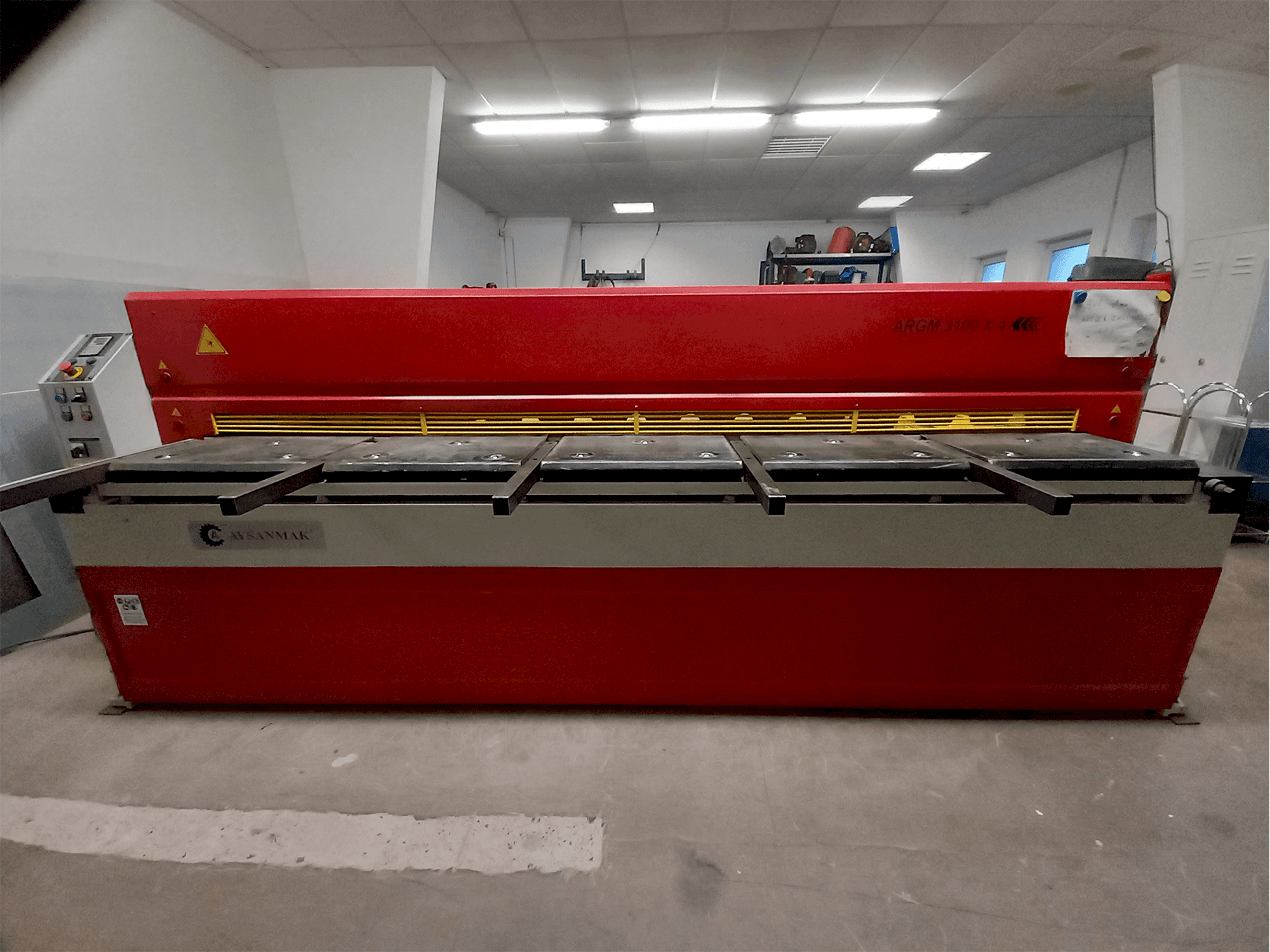 MACHINE_IMG_ALT_FRONT_VIEW