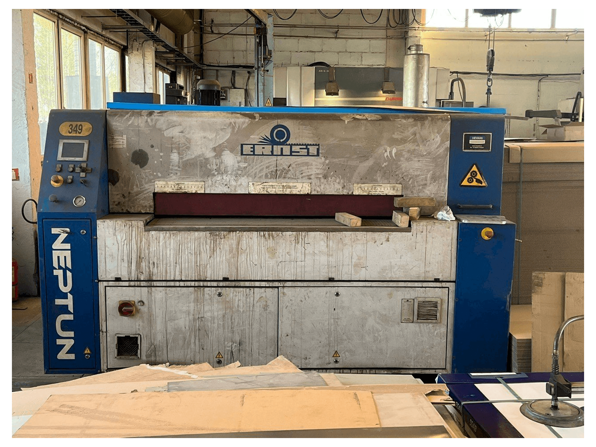 MACHINE_IMG_ALT_FRONT_VIEW