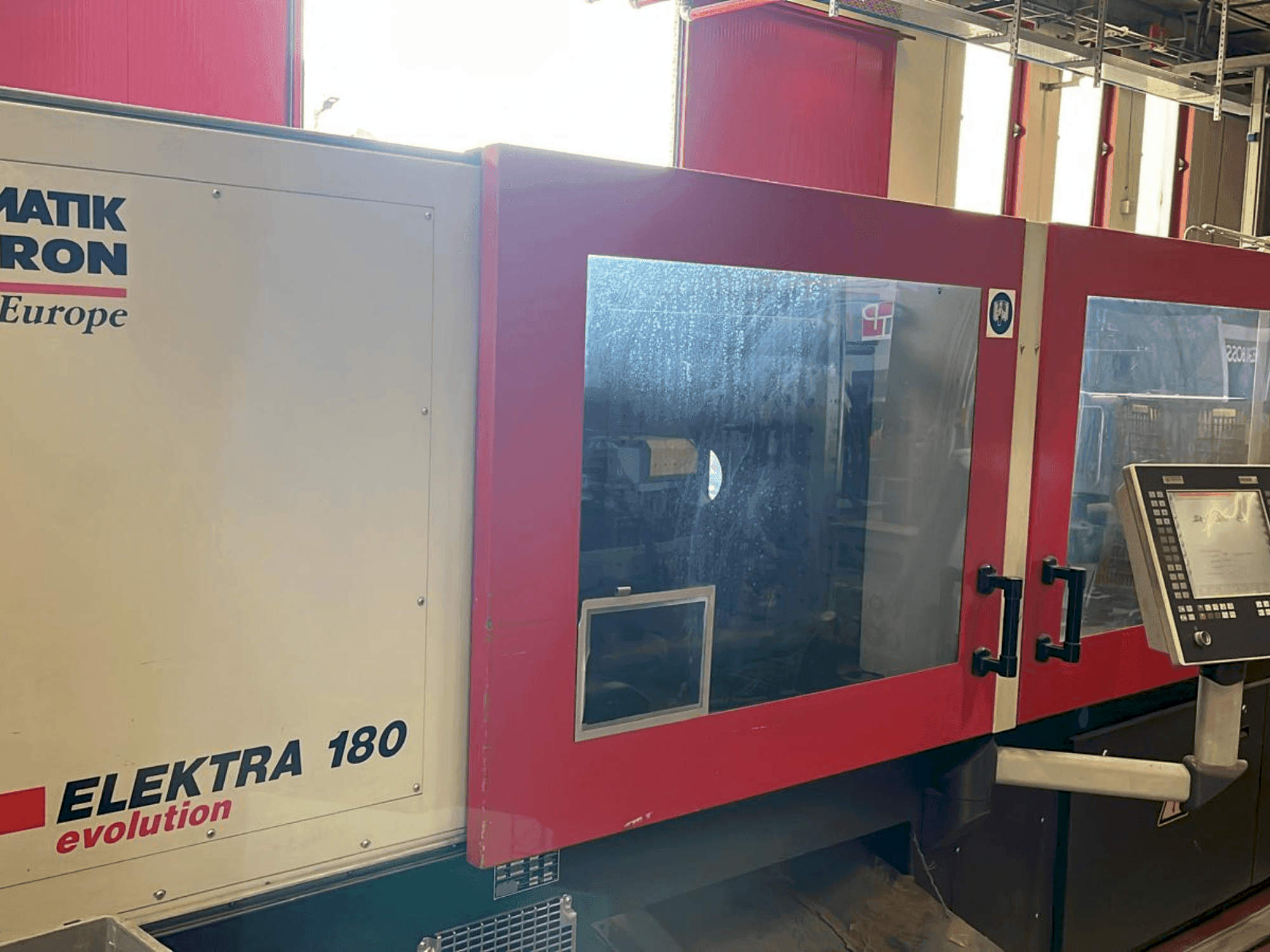 MACHINE_IMG_ALT_FRONT_VIEW