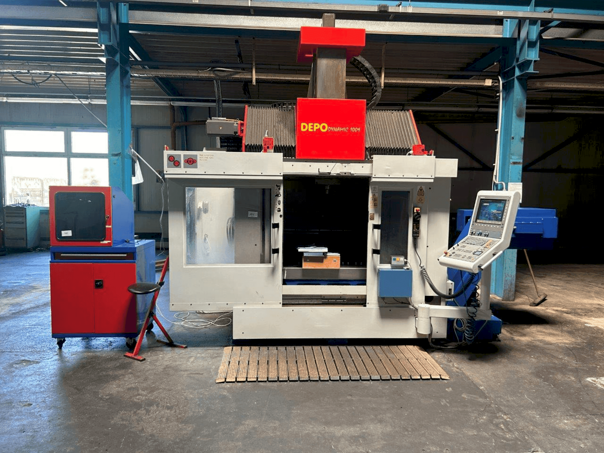 MACHINE_IMG_ALT_FRONT_VIEW