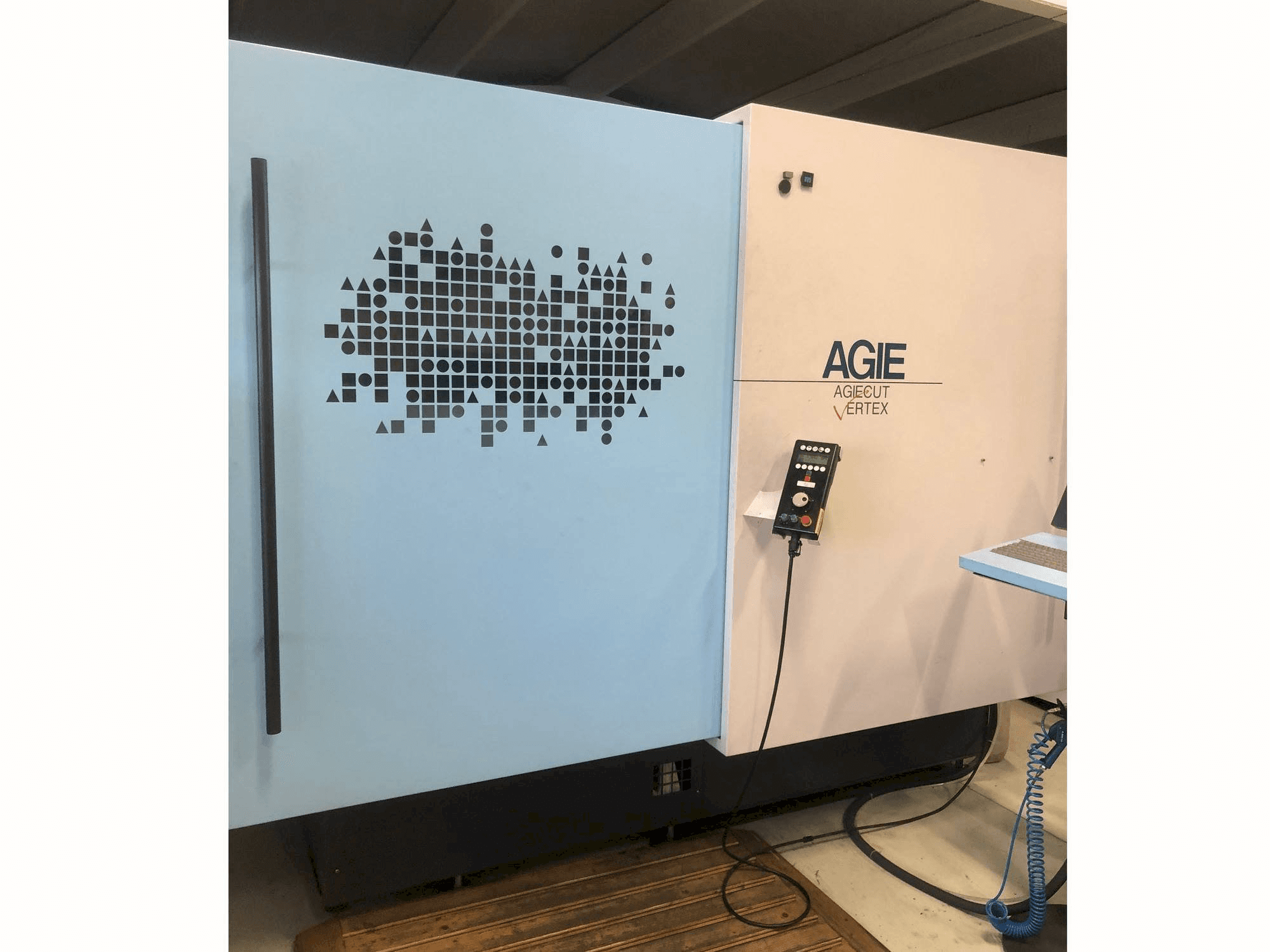 Front view of AGIE Agiecut VERTEX 3 machine