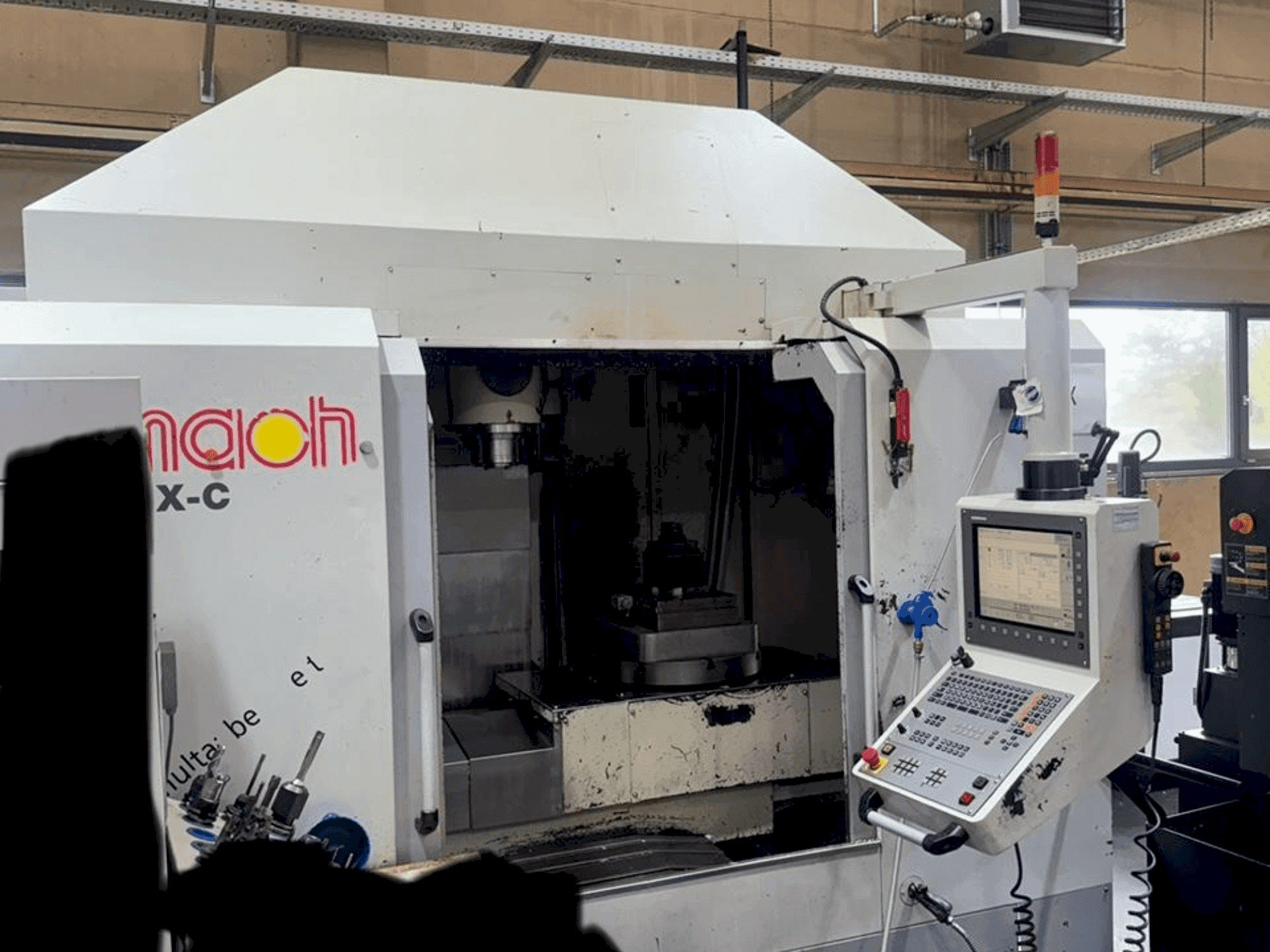 MACHINE_IMG_ALT_FRONT_VIEW