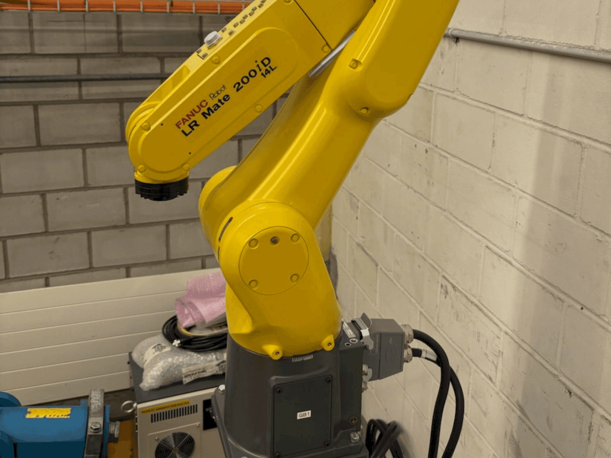 MACHINE_IMG_ALT_FRONT_VIEW