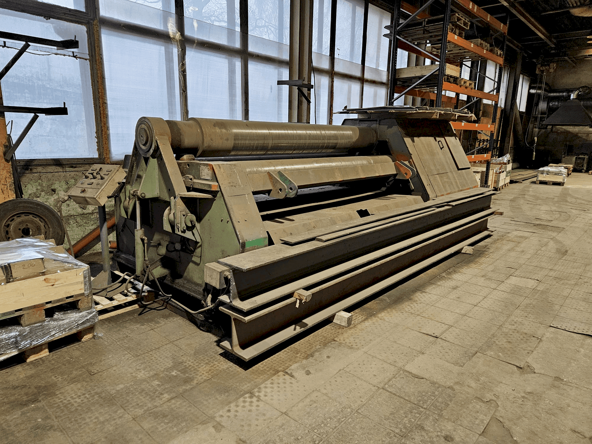 MACHINE_IMG_ALT_FRONT_VIEW