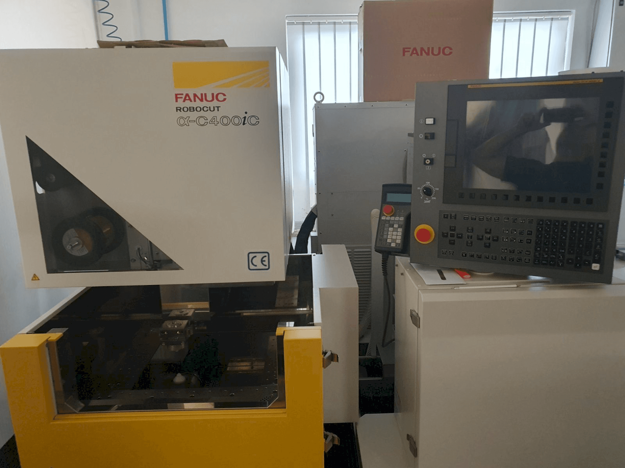 MACHINE_IMG_ALT_FRONT_VIEW