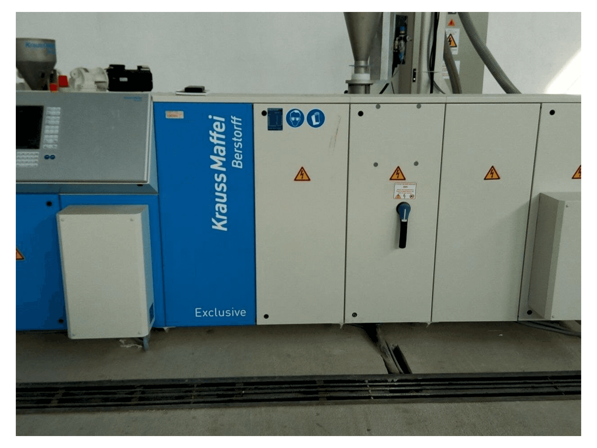 Front view of Krauss Maffei KME 60-36 B/R machine