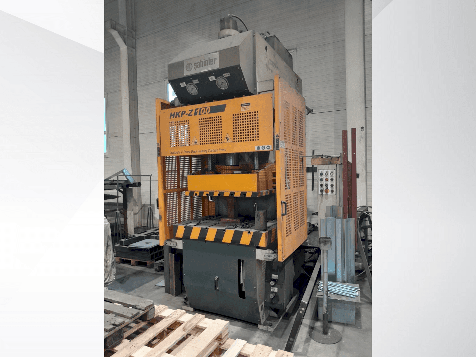 MACHINE_IMG_ALT_FRONT_VIEW