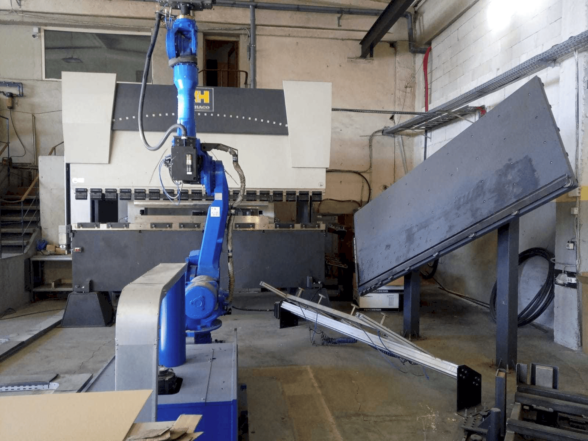 Front view of HACO ERM 36150 machine