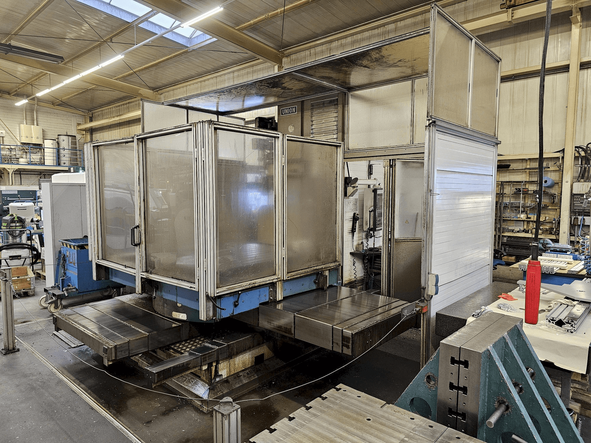 MACHINE_IMG_ALT_FRONT_VIEW