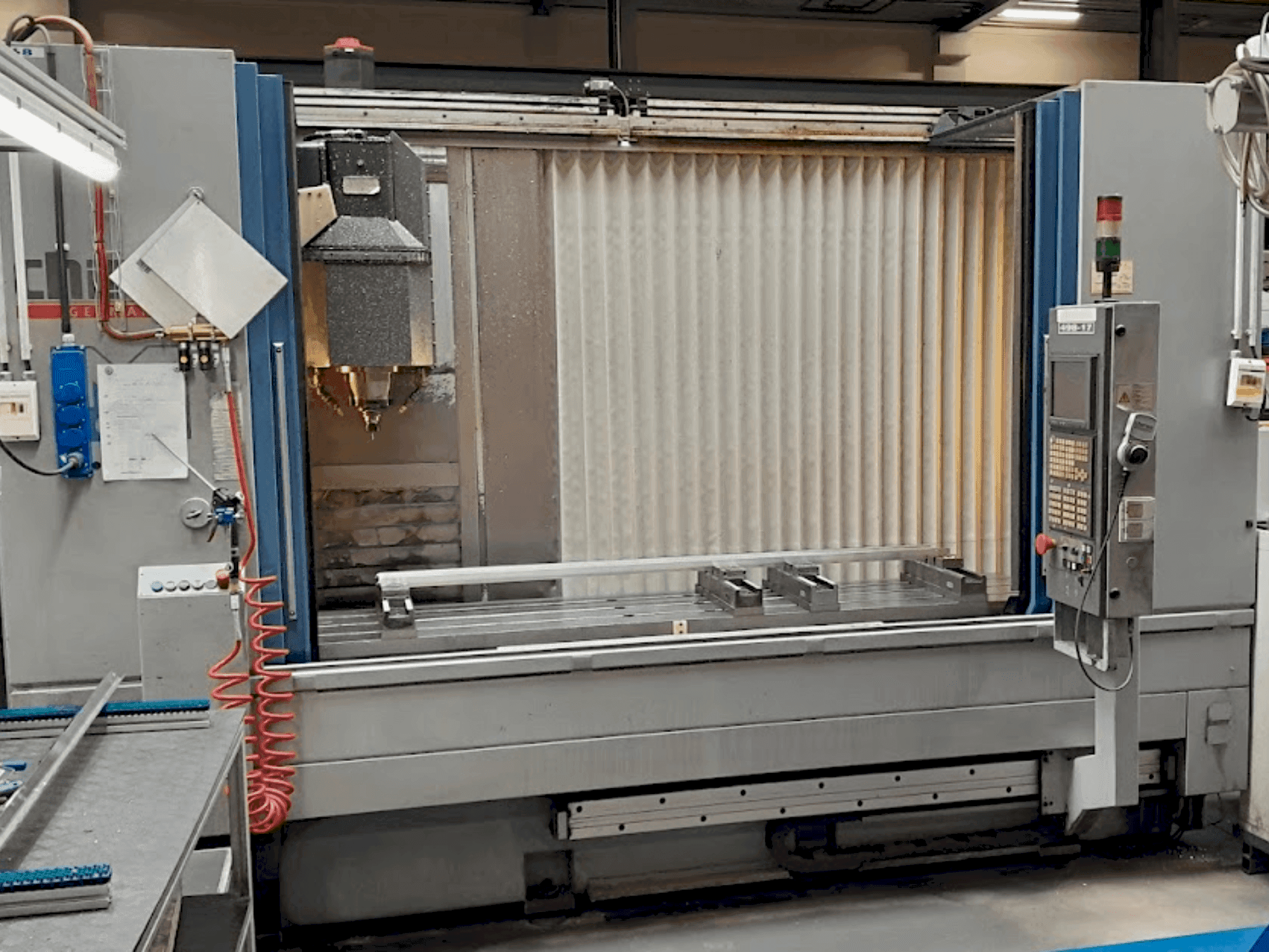 MACHINE_IMG_ALT_FRONT_VIEW