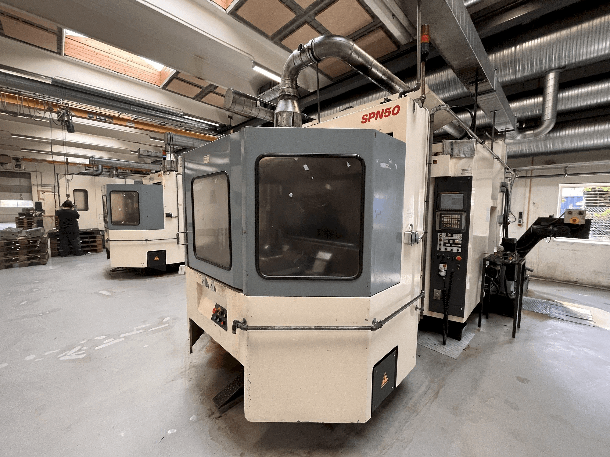 MACHINE_IMG_ALT_FRONT_VIEW