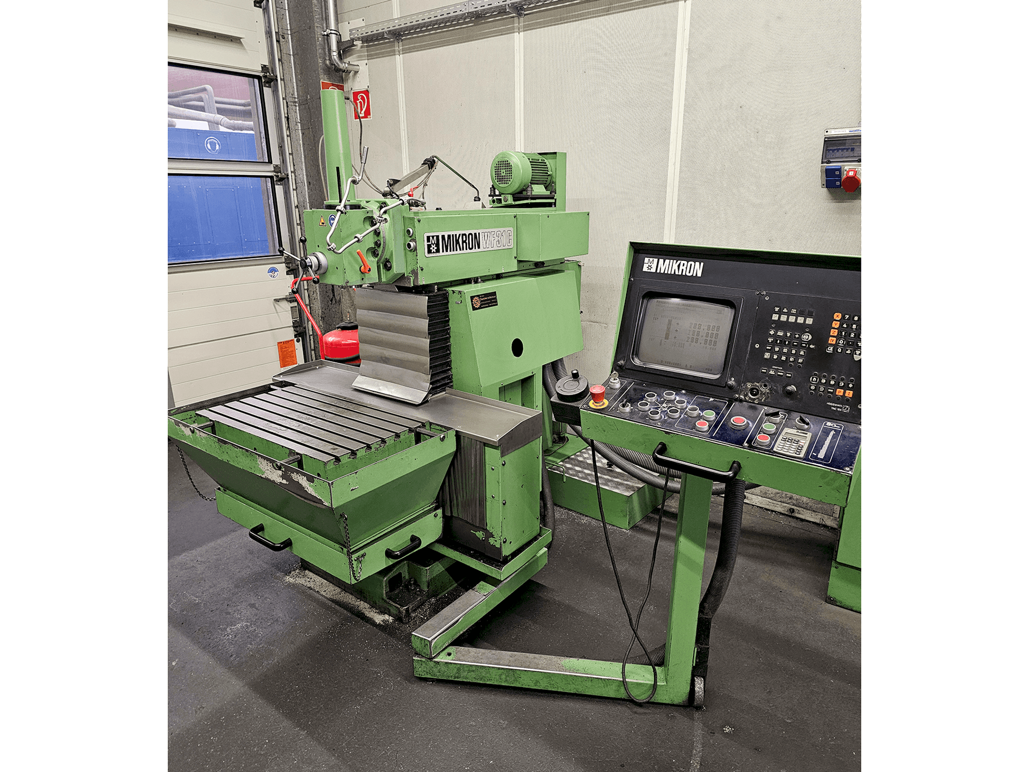 MACHINE_IMG_ALT_FRONT_VIEW