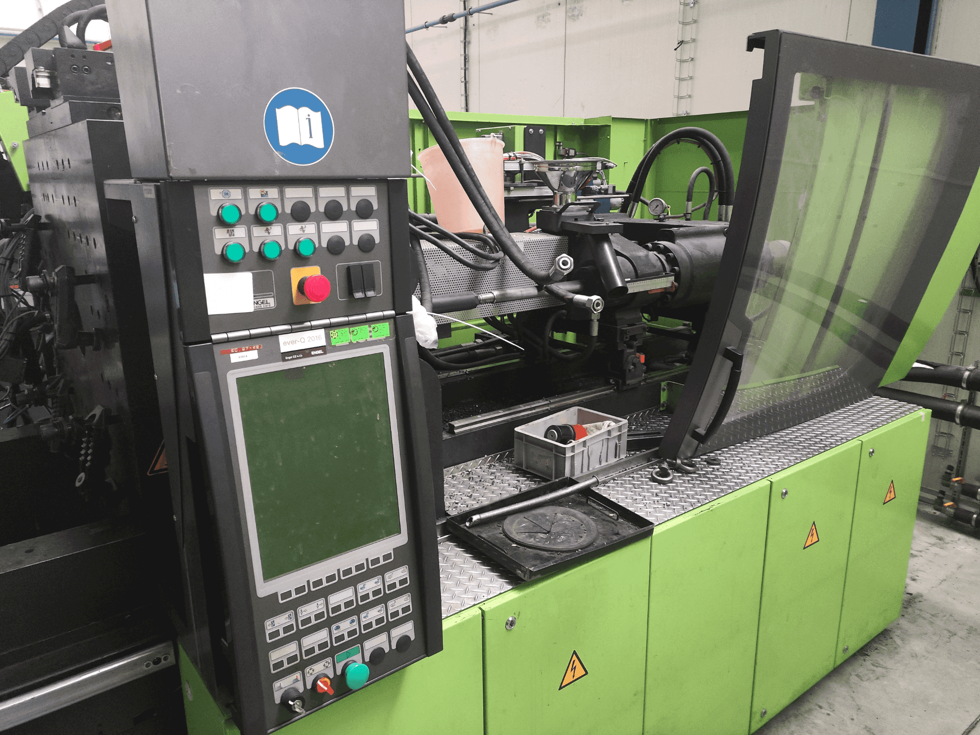 MACHINE_IMG_ALT_FRONT_VIEW