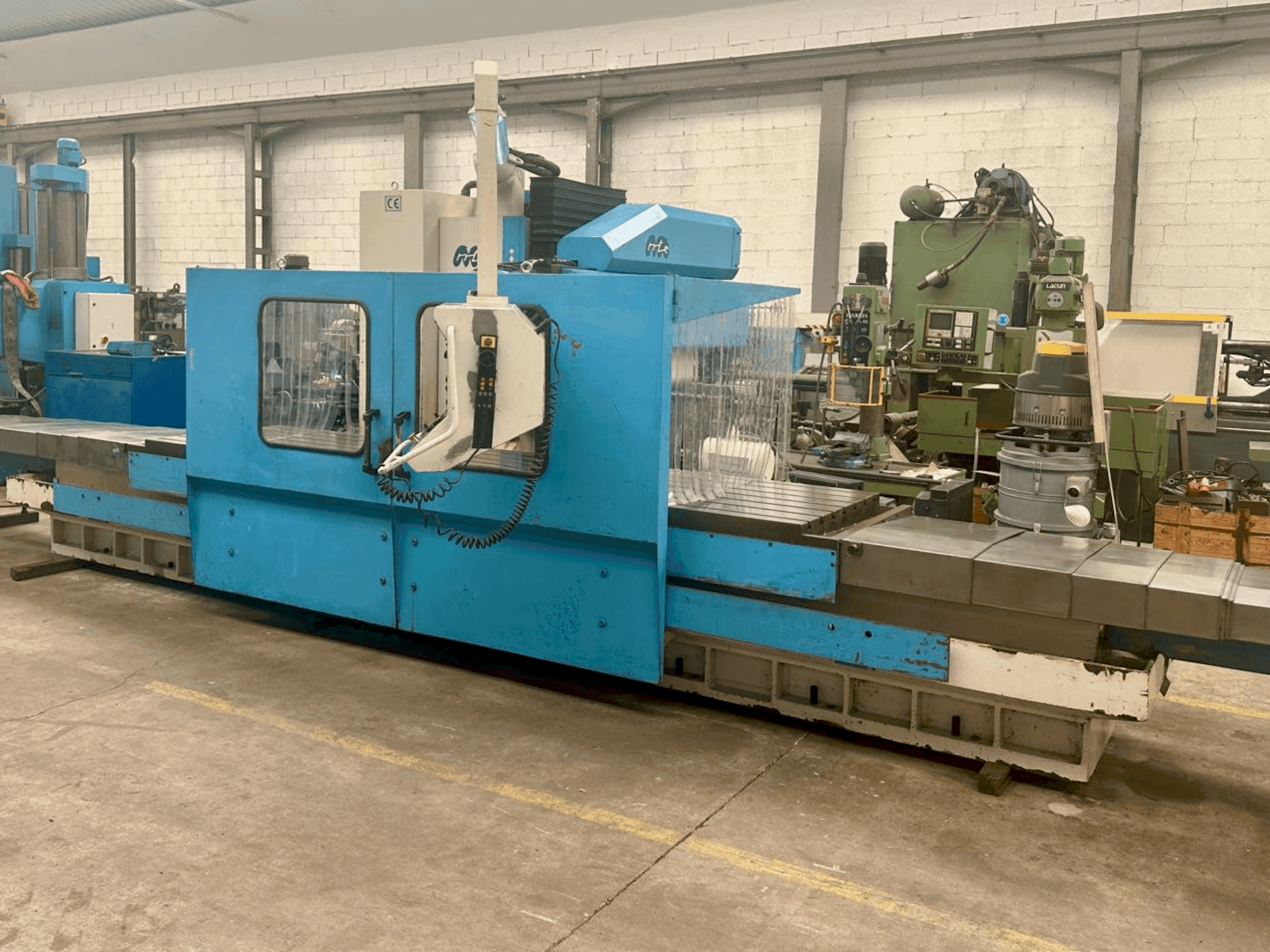 MACHINE_IMG_ALT_FRONT_VIEW