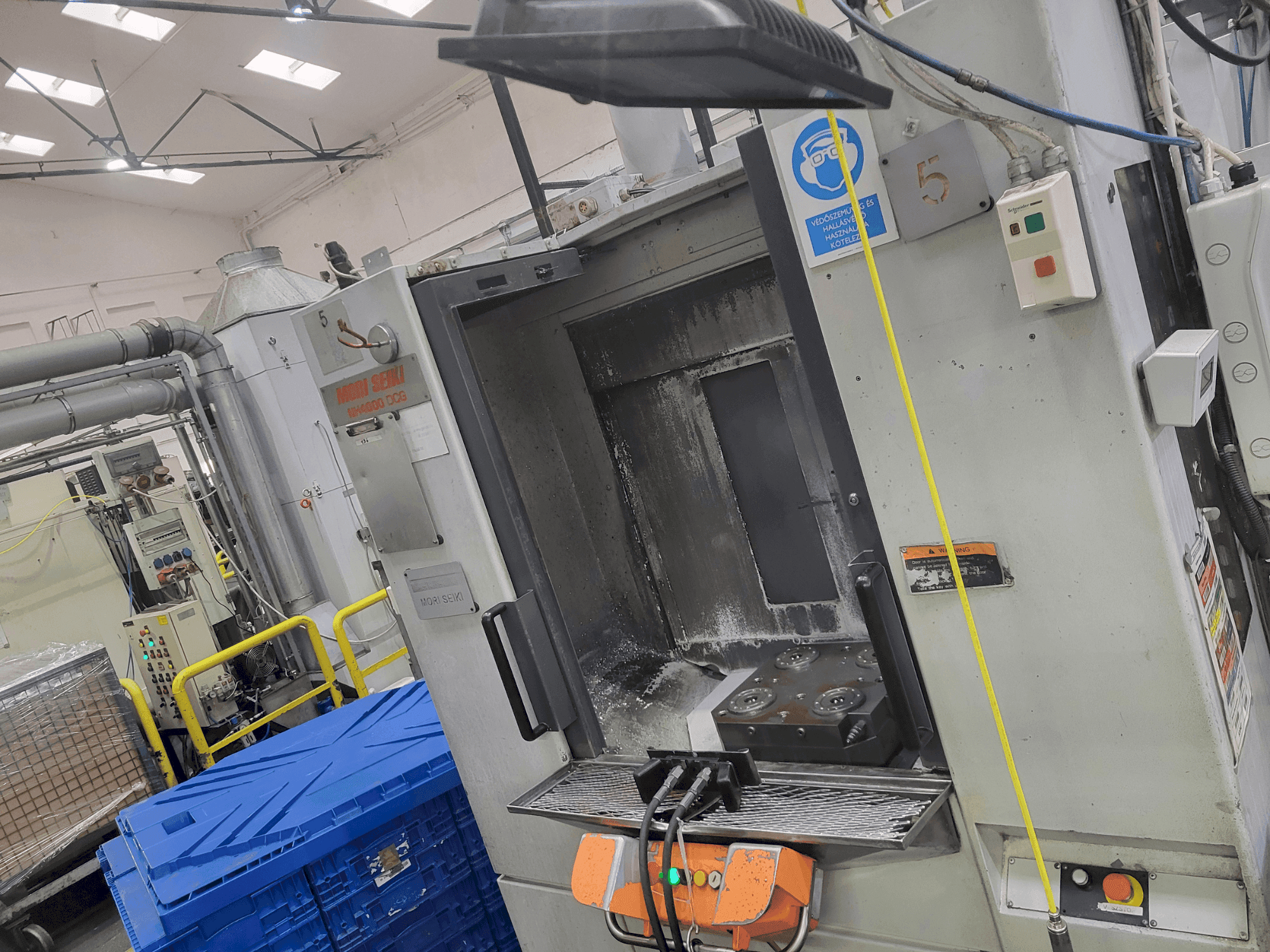 MACHINE_IMG_ALT_FRONT_VIEW