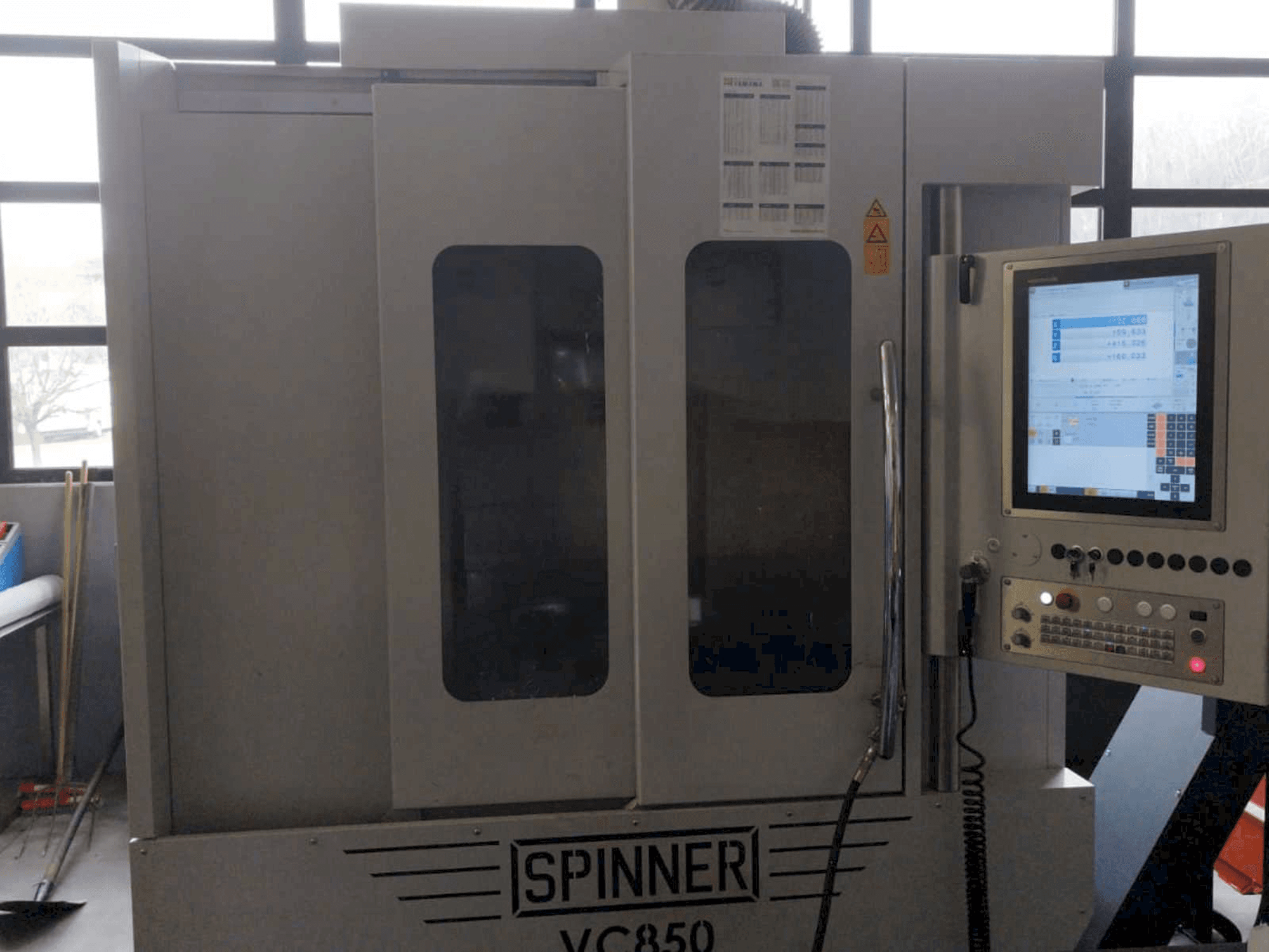 MACHINE_IMG_ALT_FRONT_VIEW