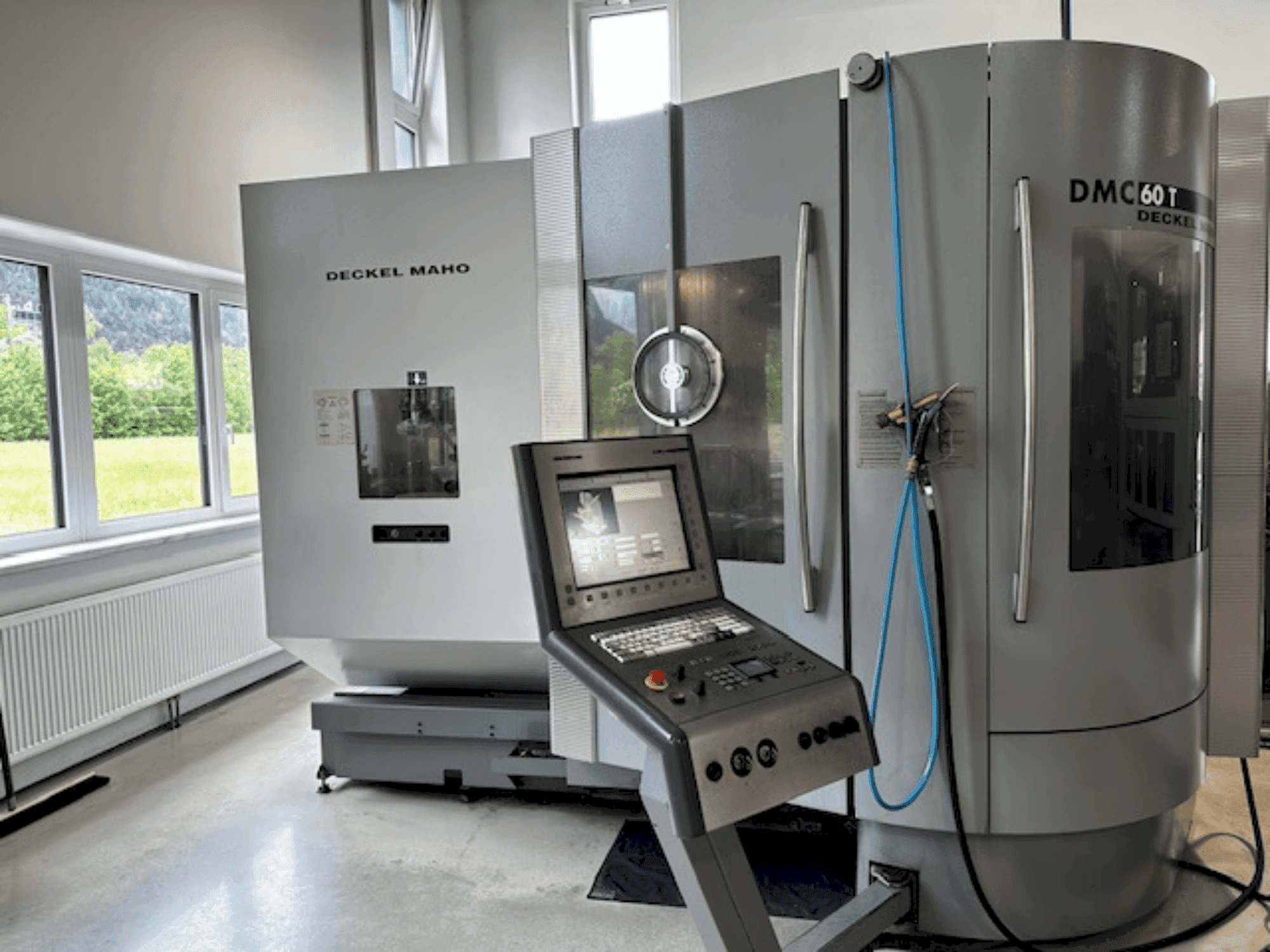 MACHINE_IMG_ALT_FRONT_VIEW
